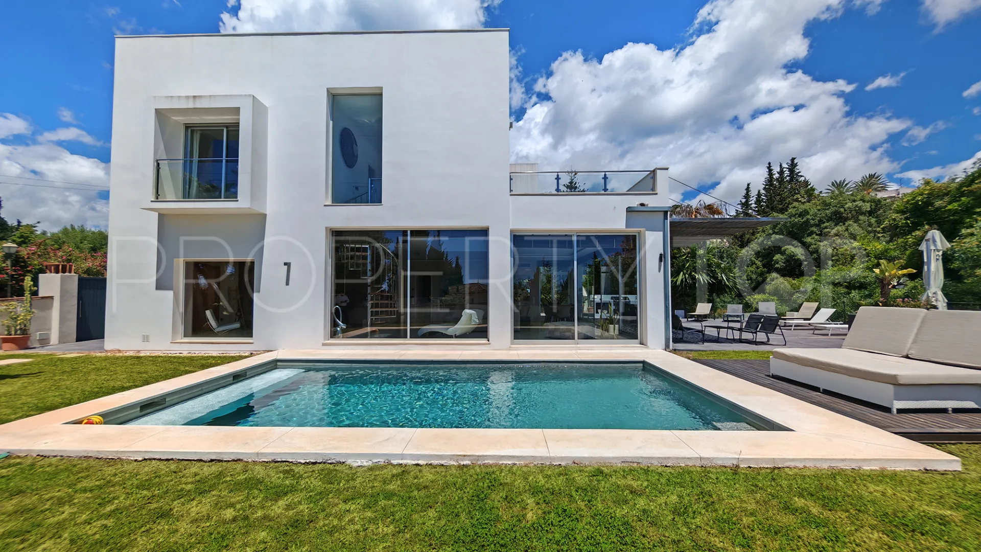 Villa de 3 dormitorios en venta en El Rosario