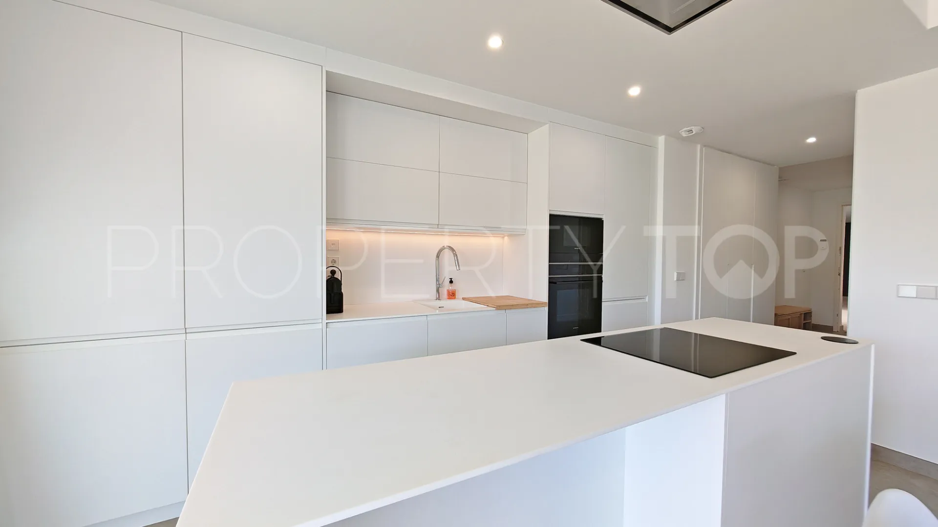 Apartamento planta baja con 2 dormitorios en venta en Cancelada