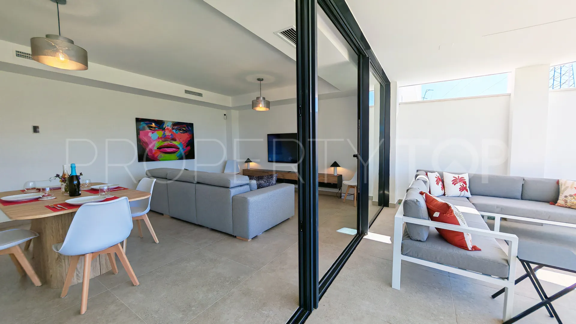 Apartamento planta baja con 2 dormitorios en venta en Cancelada