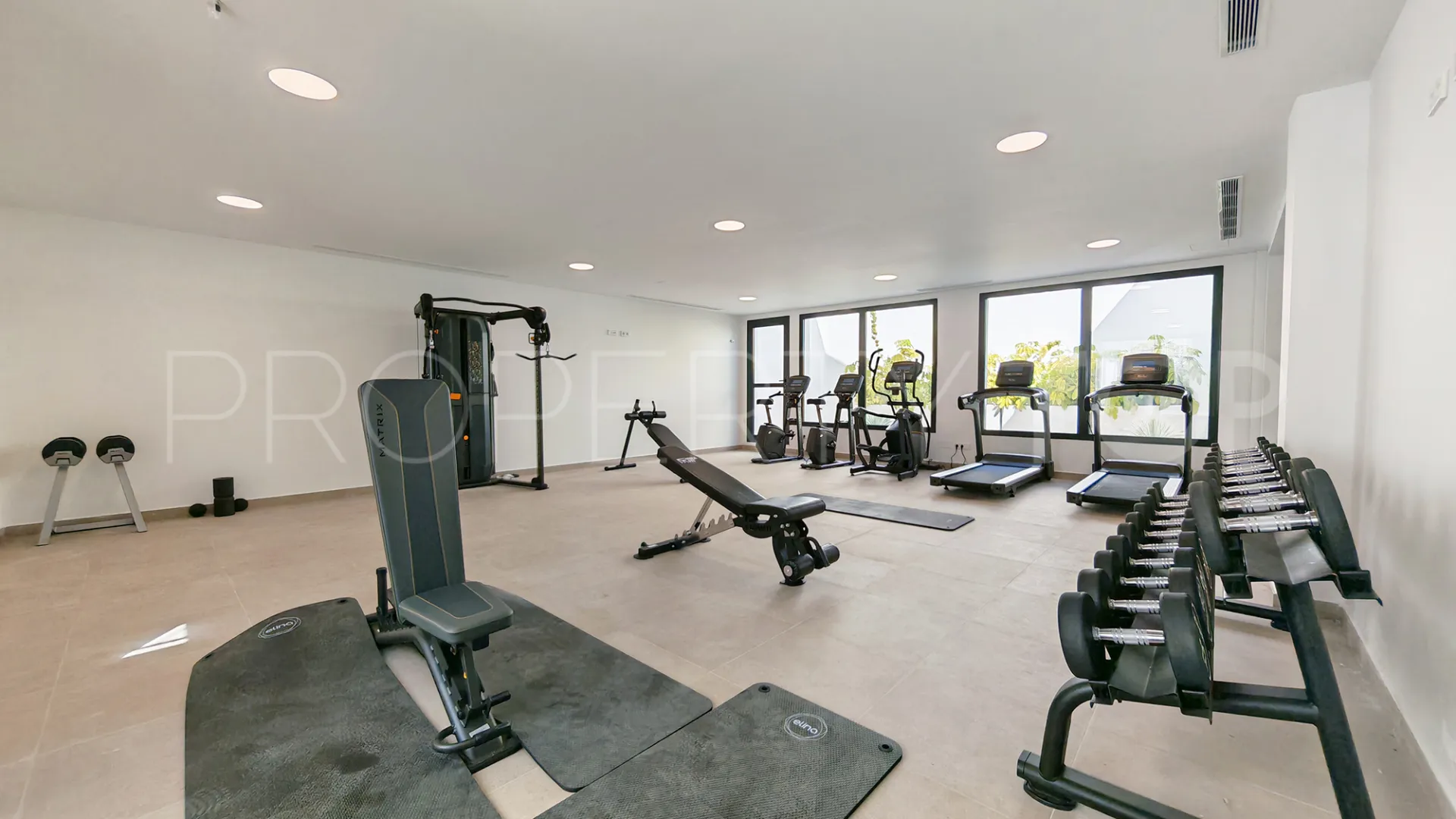 Apartamento planta baja con 2 dormitorios en venta en Cancelada