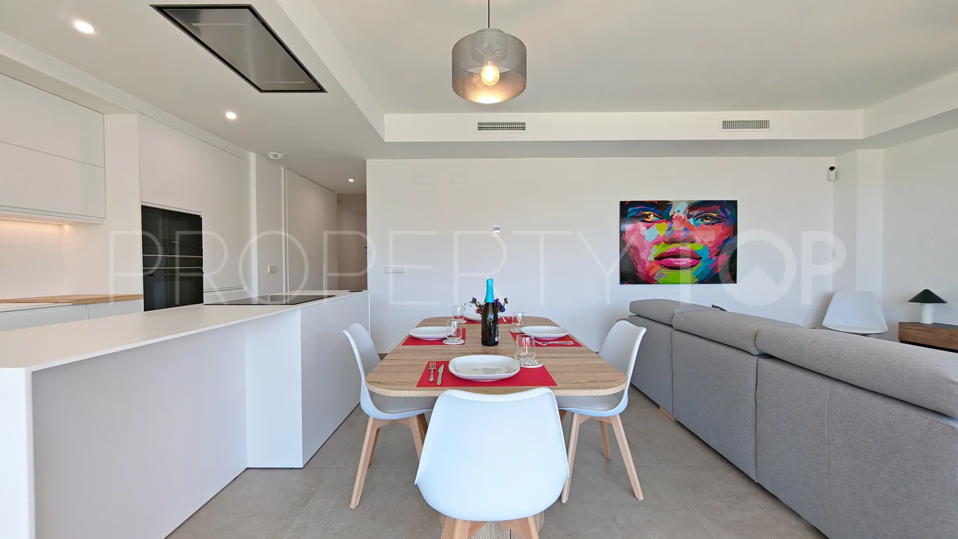 Apartamento planta baja con 2 dormitorios en venta en Cancelada