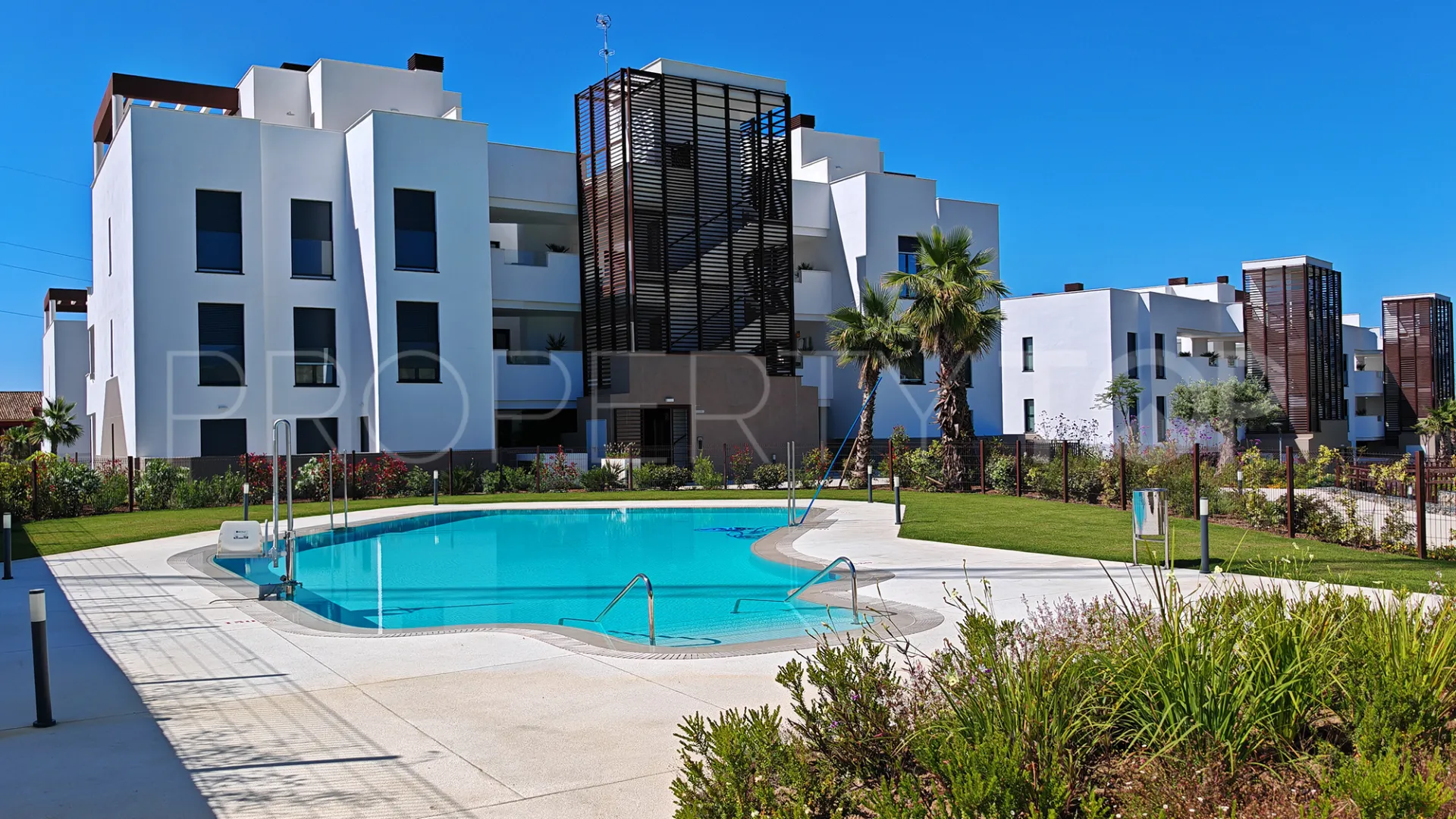 Apartamento planta baja con 2 dormitorios en venta en Cancelada