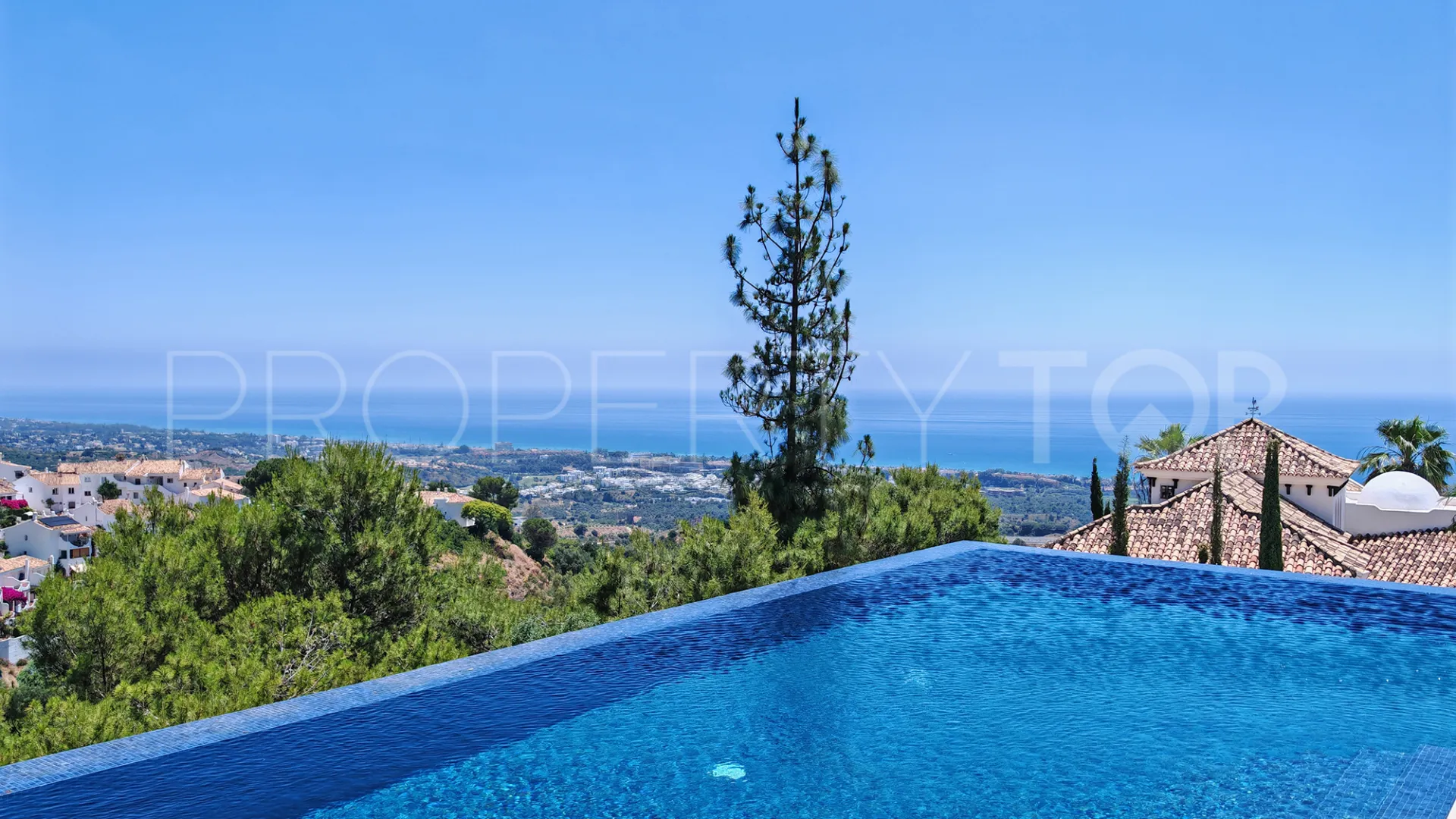Los Altos de los Monteros 4 bedrooms villa for sale