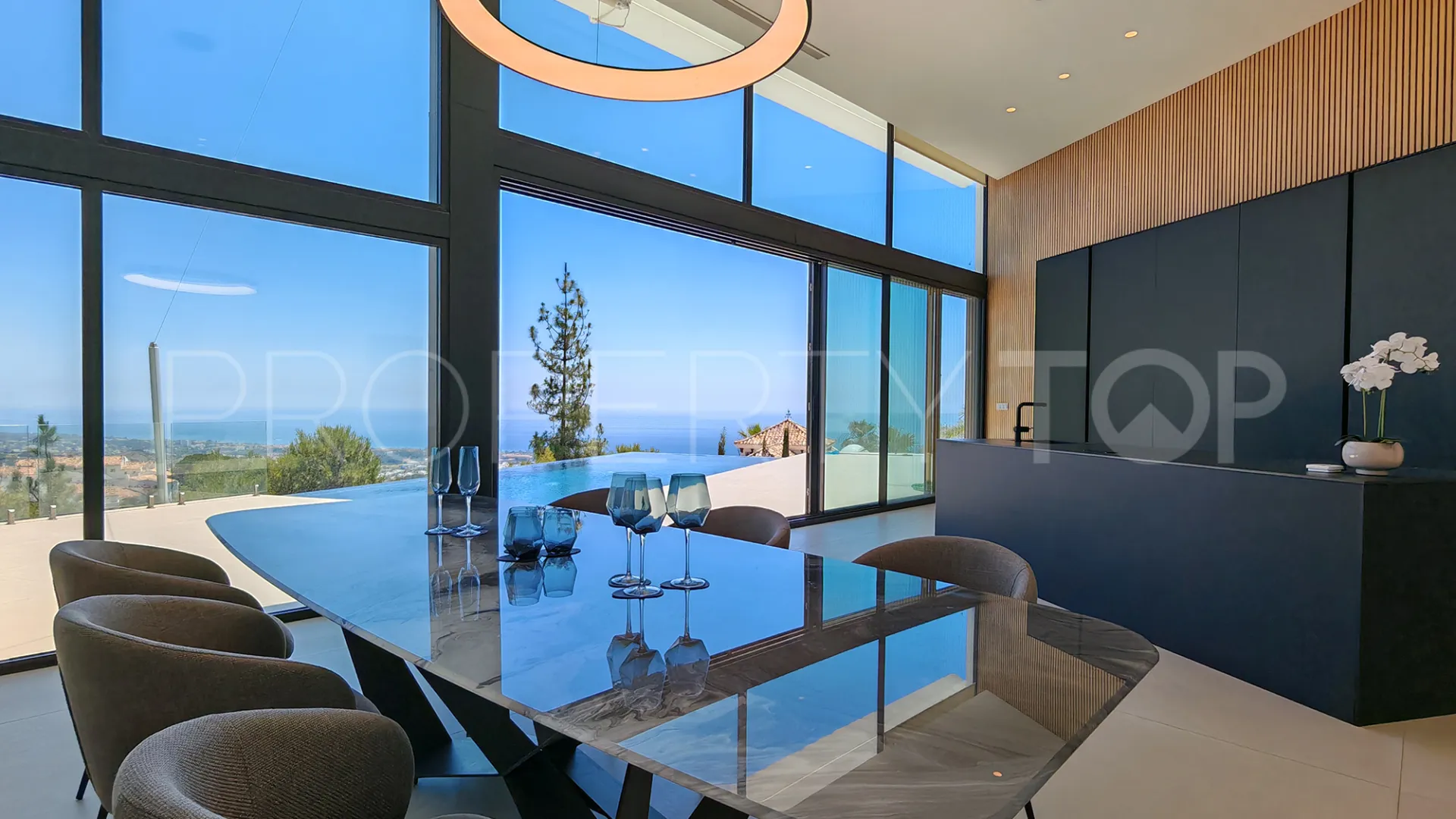 Los Altos de los Monteros 4 bedrooms villa for sale