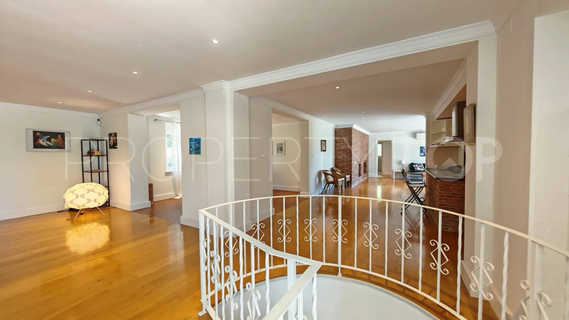 Villa a la venta en Marbesa