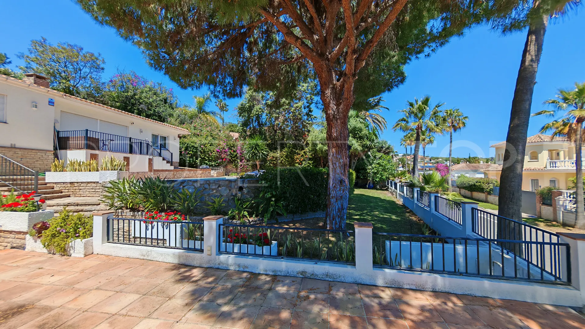 Villa a la venta en Marbesa
