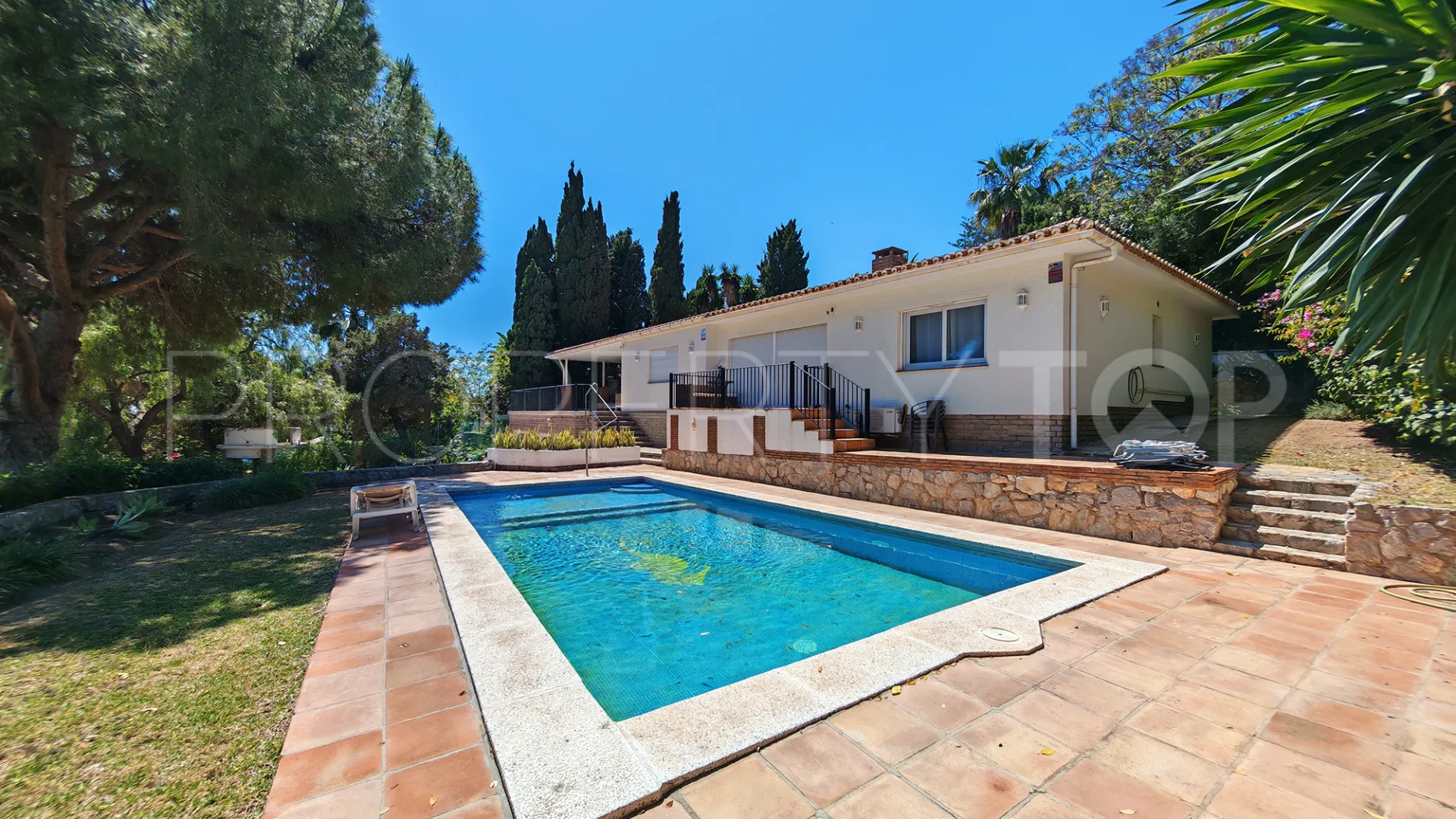 Villa a la venta en Marbesa