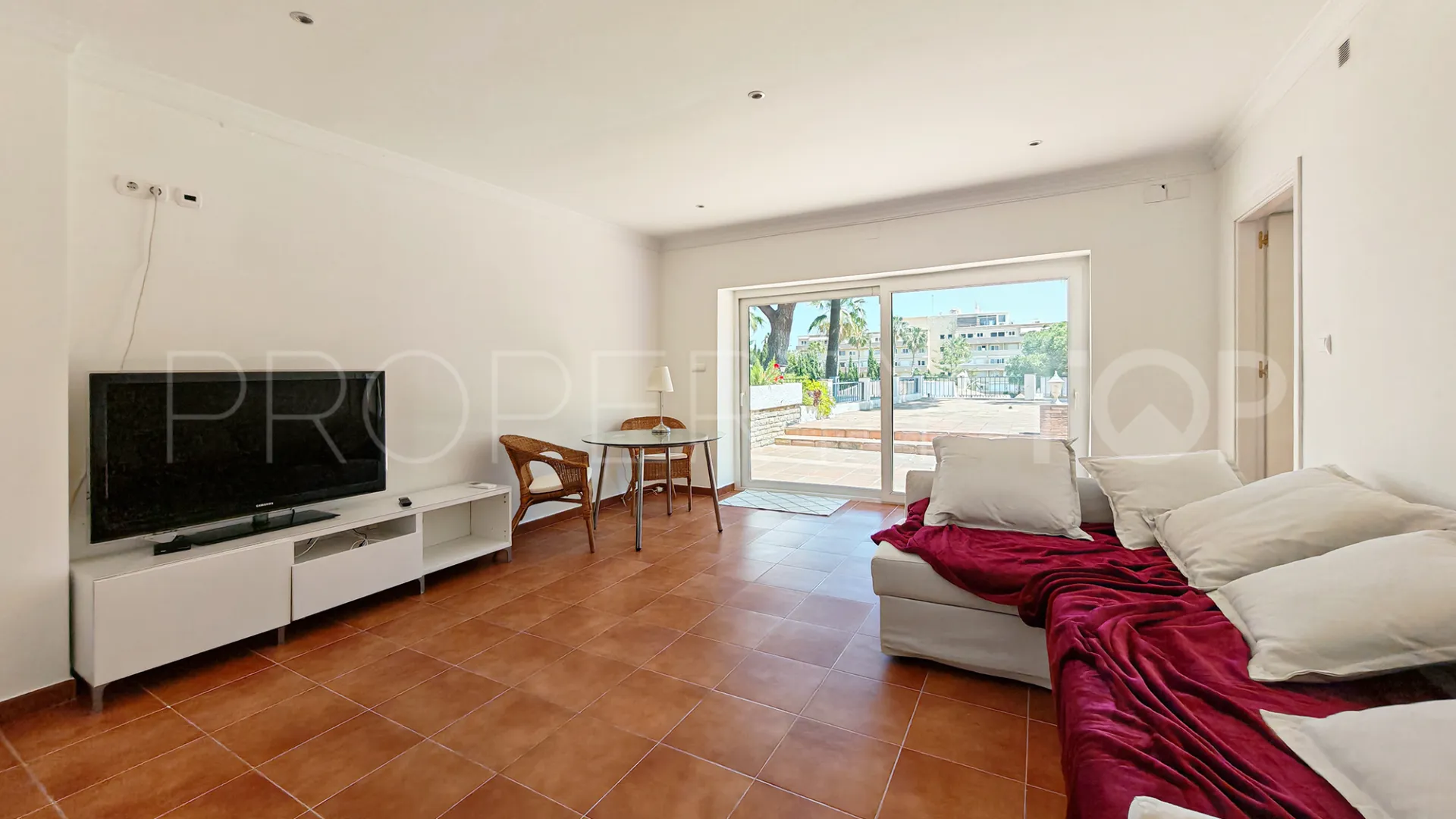 Villa a la venta en Marbesa