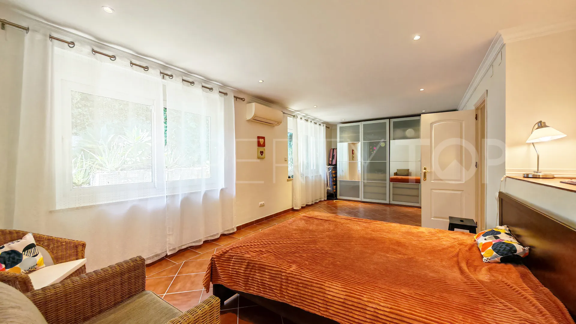 Villa a la venta en Marbesa