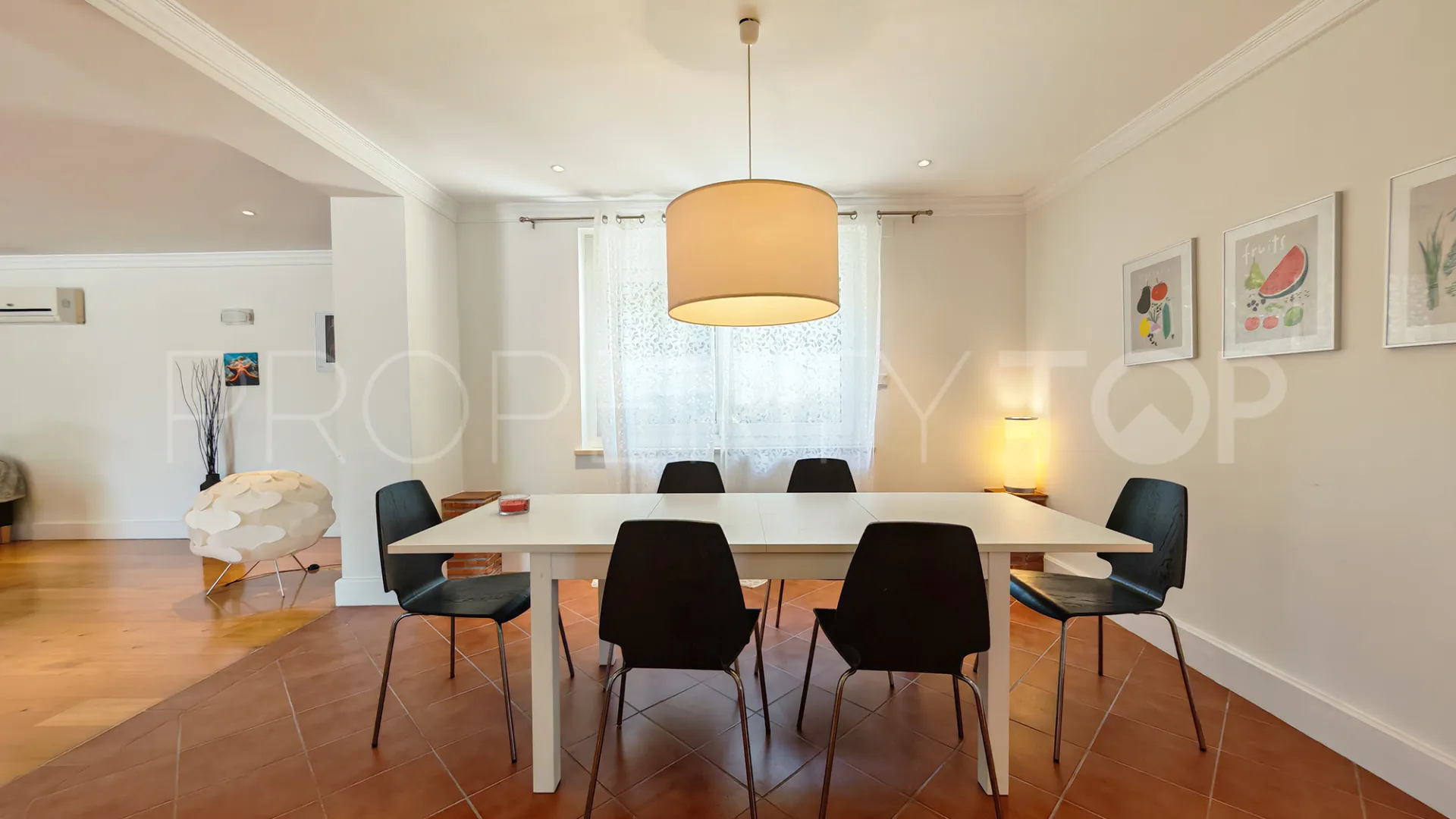 Villa a la venta en Marbesa