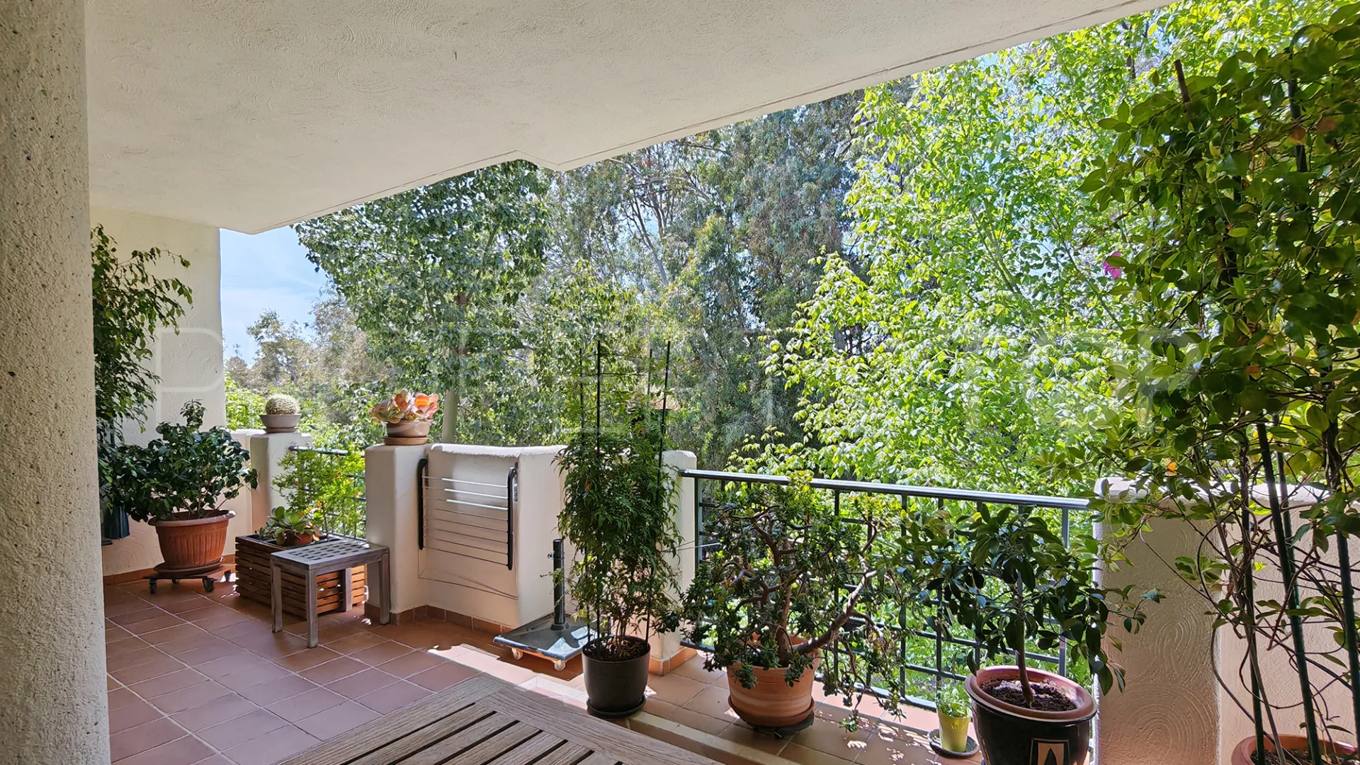 Elviria, apartamento planta baja con 2 dormitorios a la venta