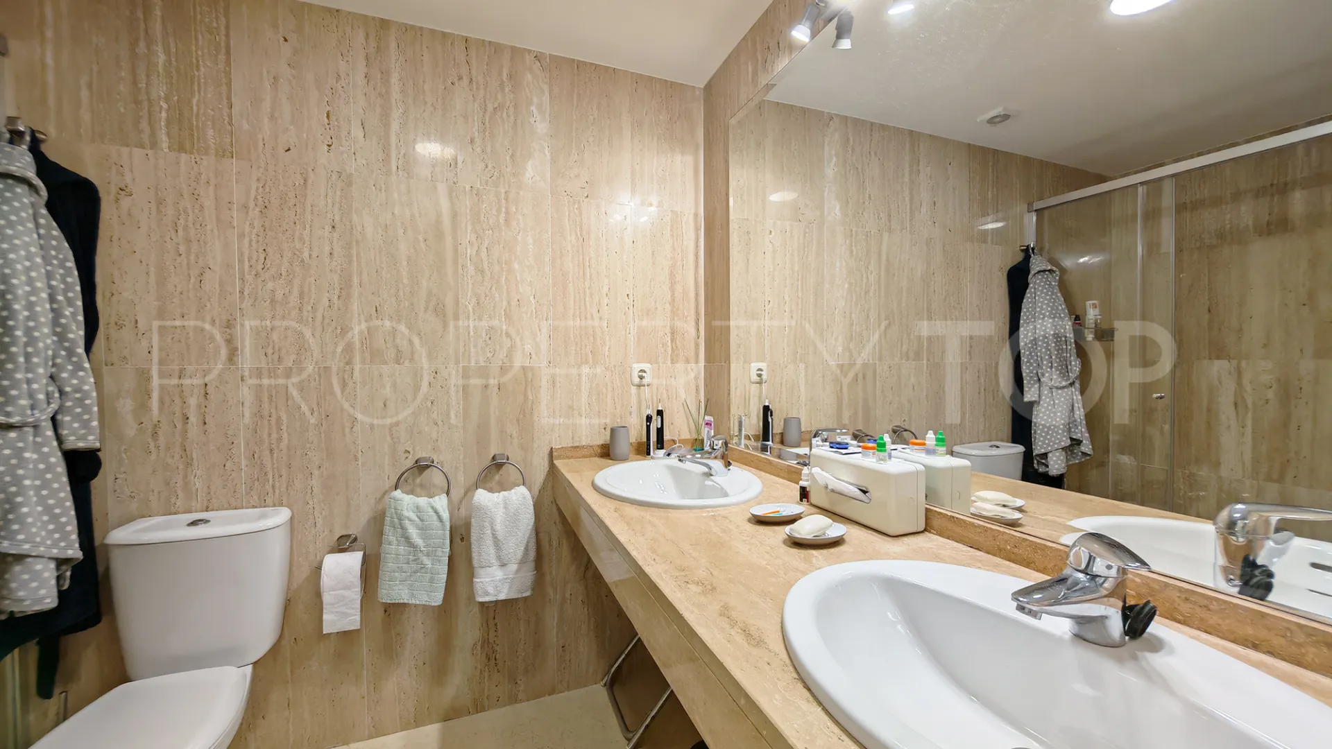 Elviria, apartamento planta baja con 2 dormitorios a la venta