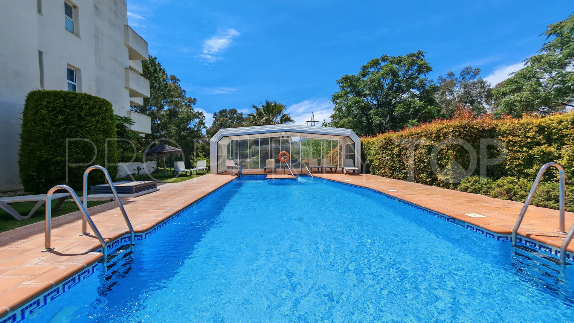 Elviria, apartamento planta baja con 2 dormitorios a la venta