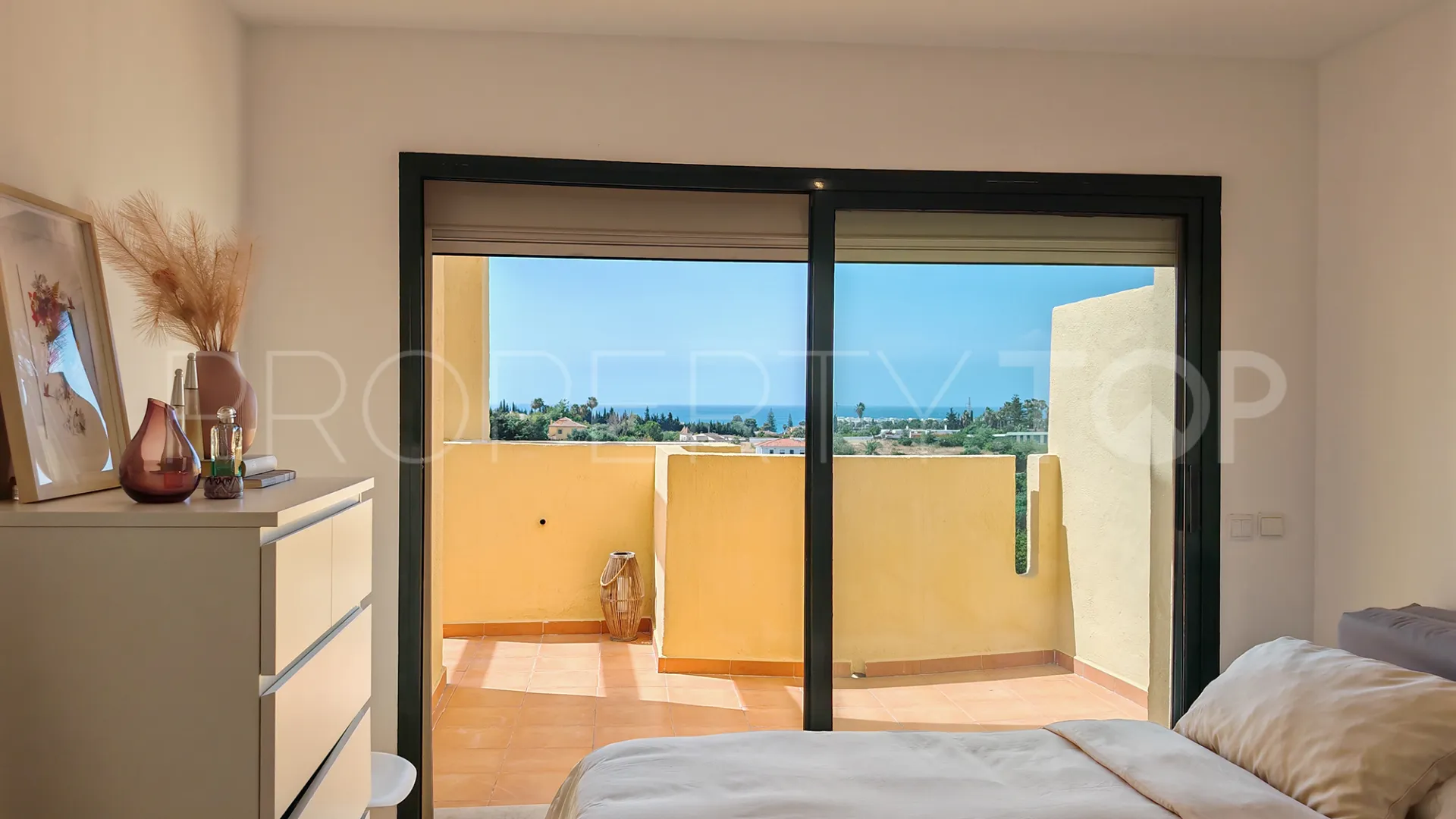 Duplex penthouse with 3 bedrooms for sale in La Resina Golf