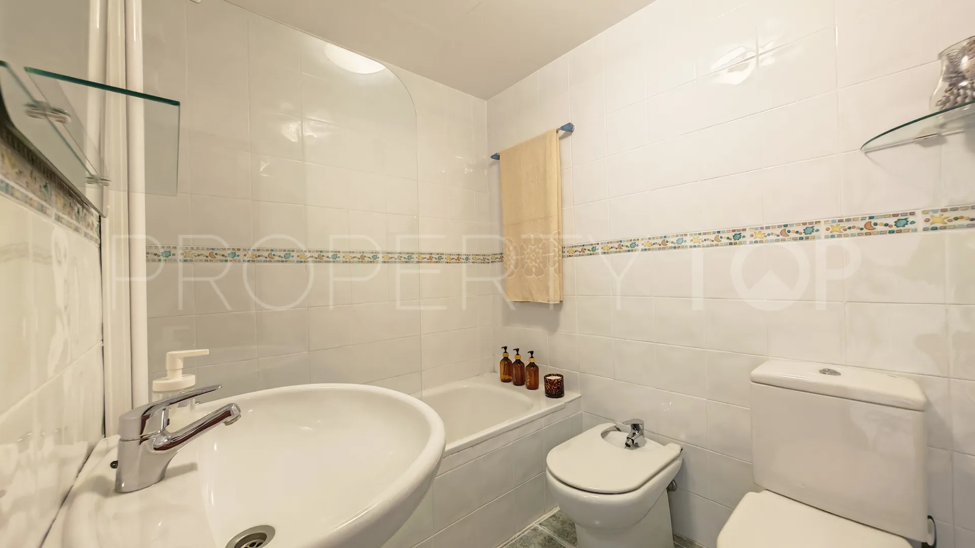 Duplex penthouse with 3 bedrooms for sale in La Resina Golf