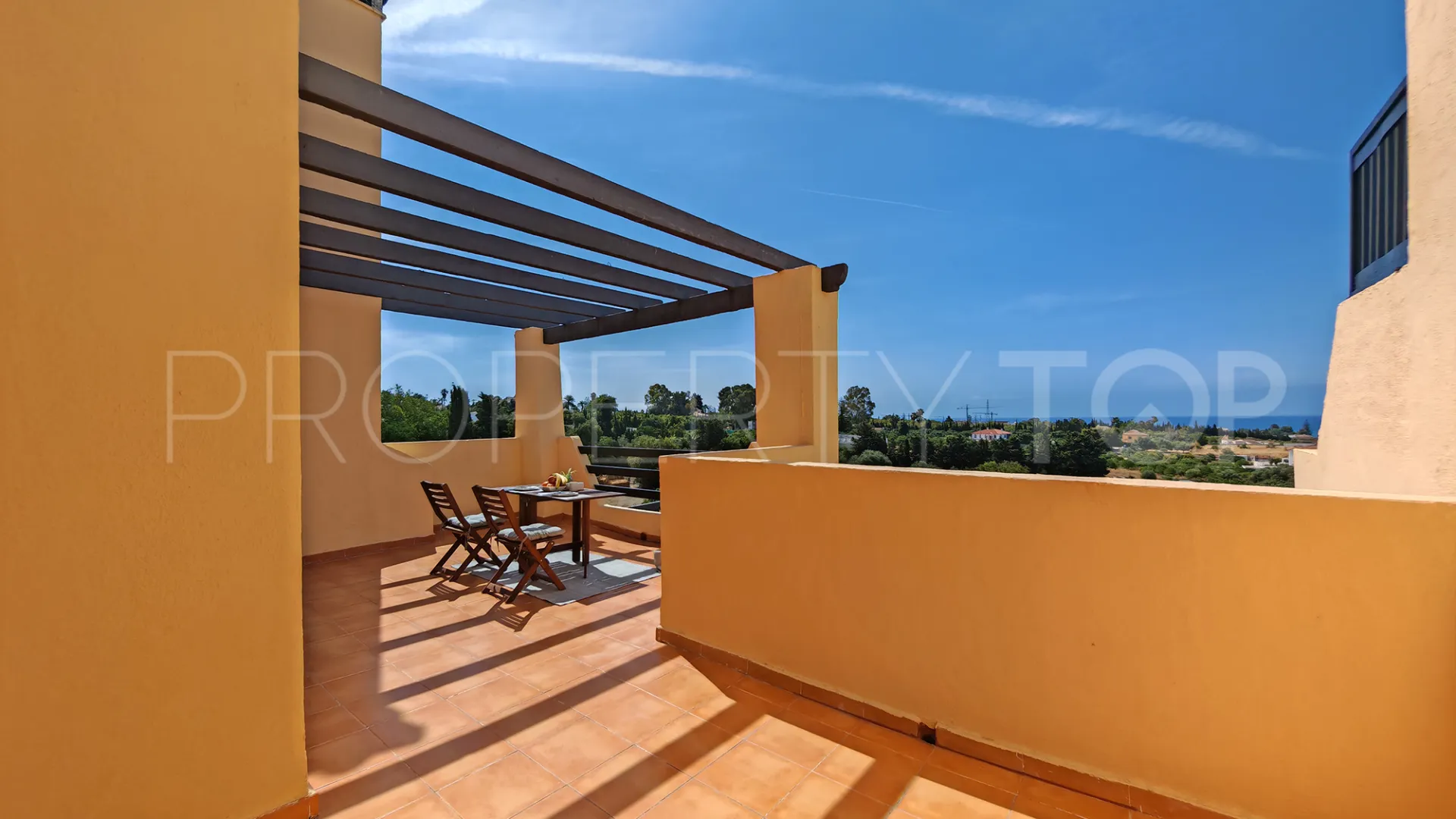Duplex penthouse with 3 bedrooms for sale in La Resina Golf