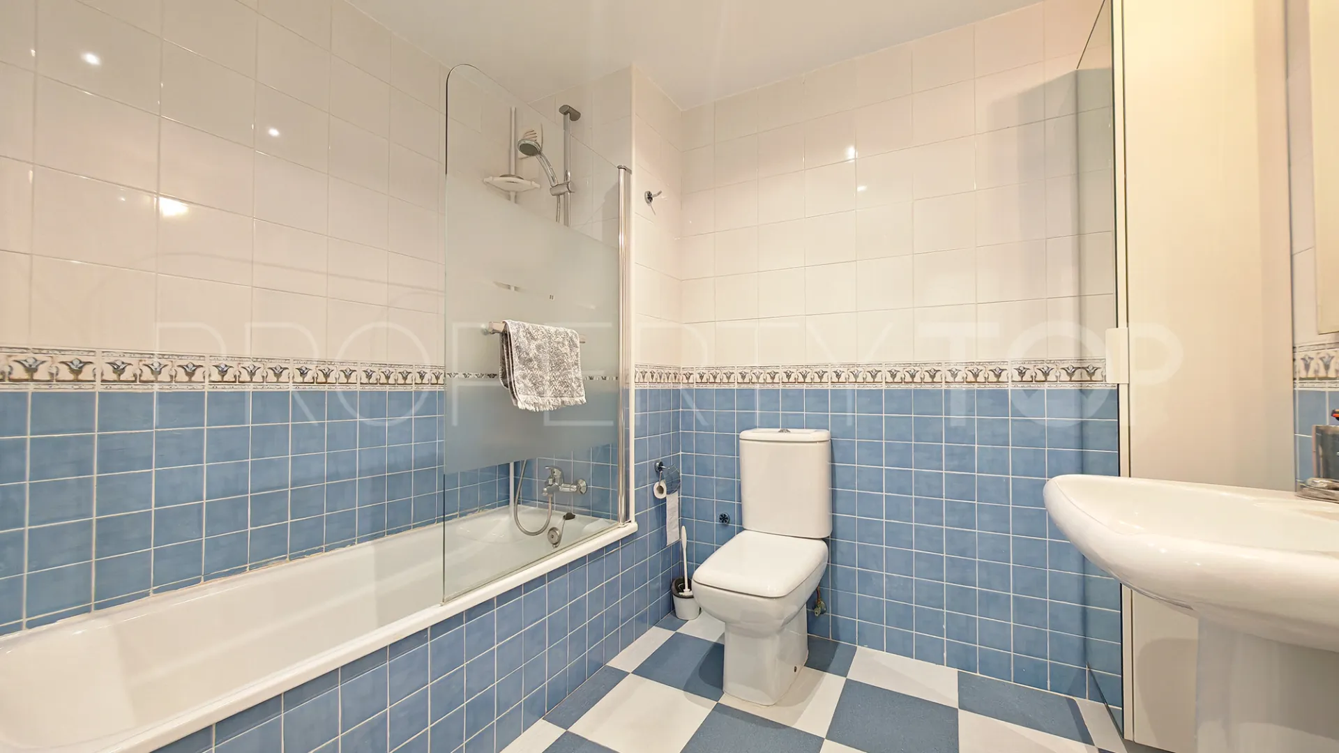 Apartamento en venta en La Reserva de Marbella de 2 dormitorios