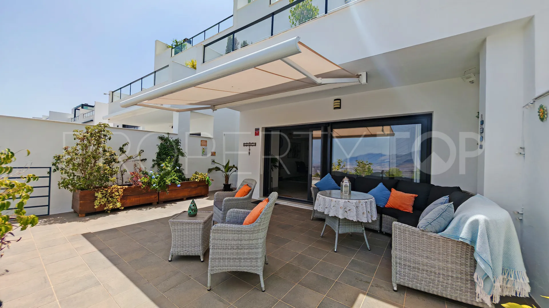 3 bedrooms town house for sale in Elviria Hills