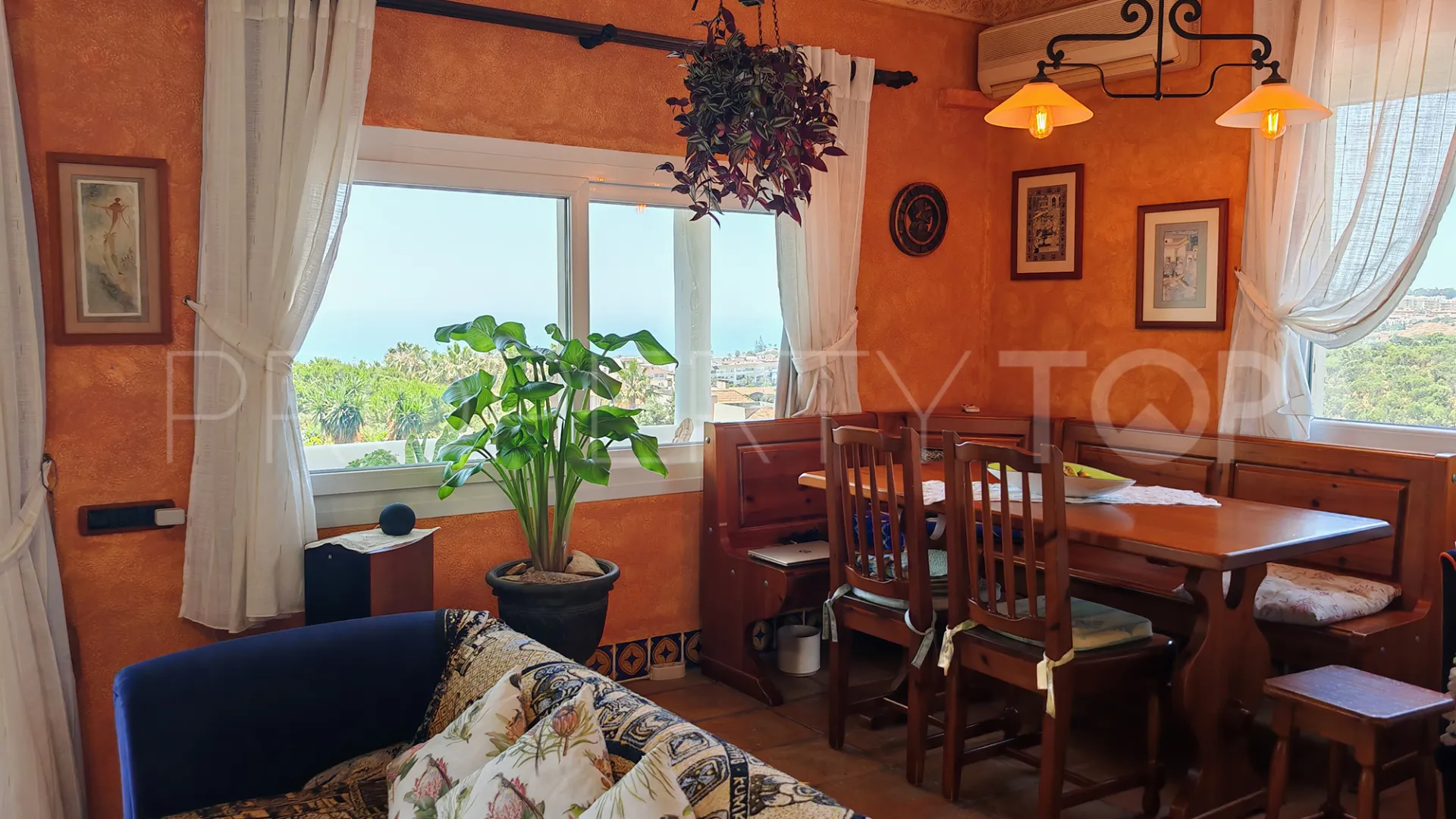Villa for sale in Cala de Mijas with 3 bedrooms