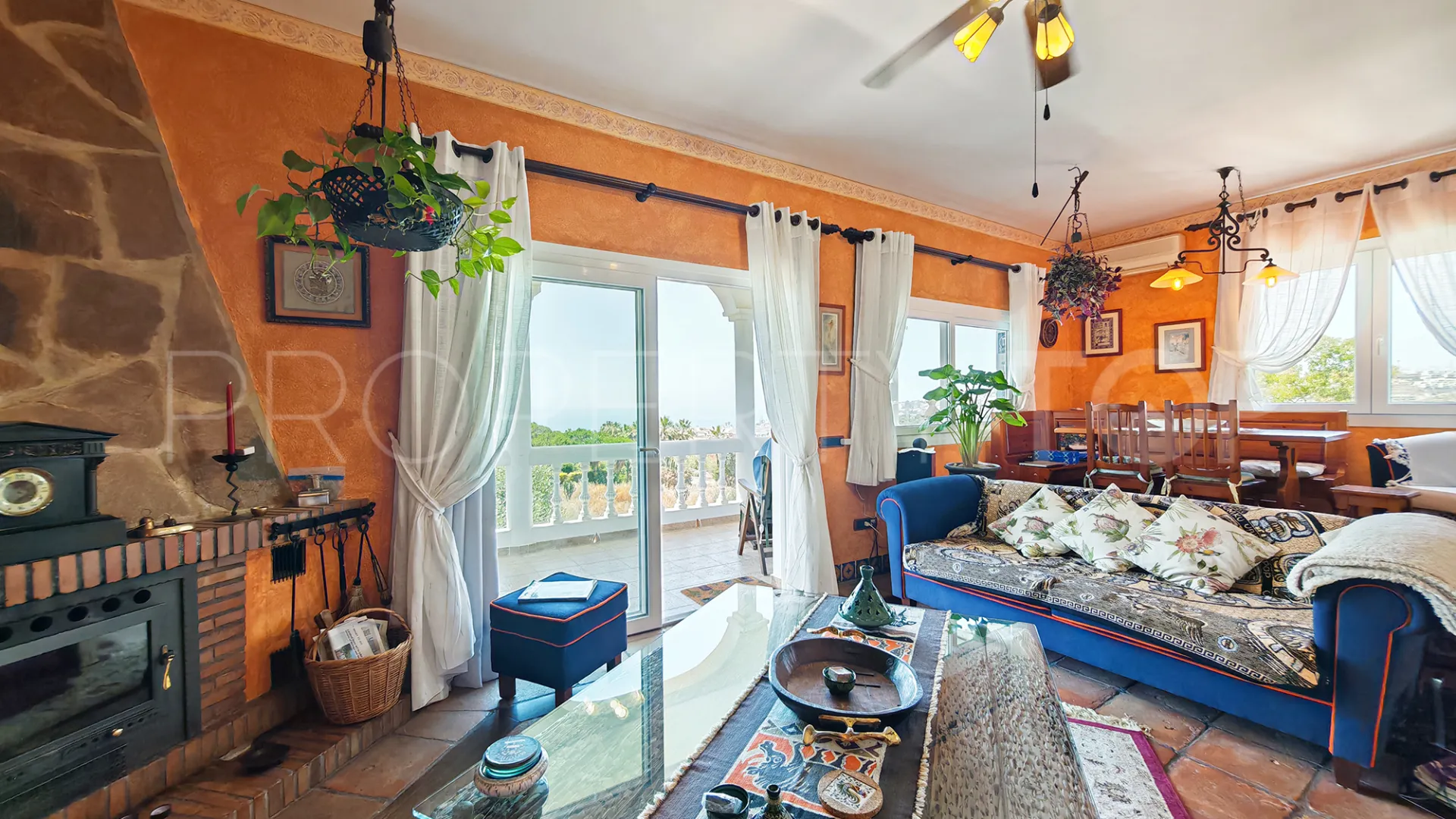 Villa for sale in Cala de Mijas with 3 bedrooms