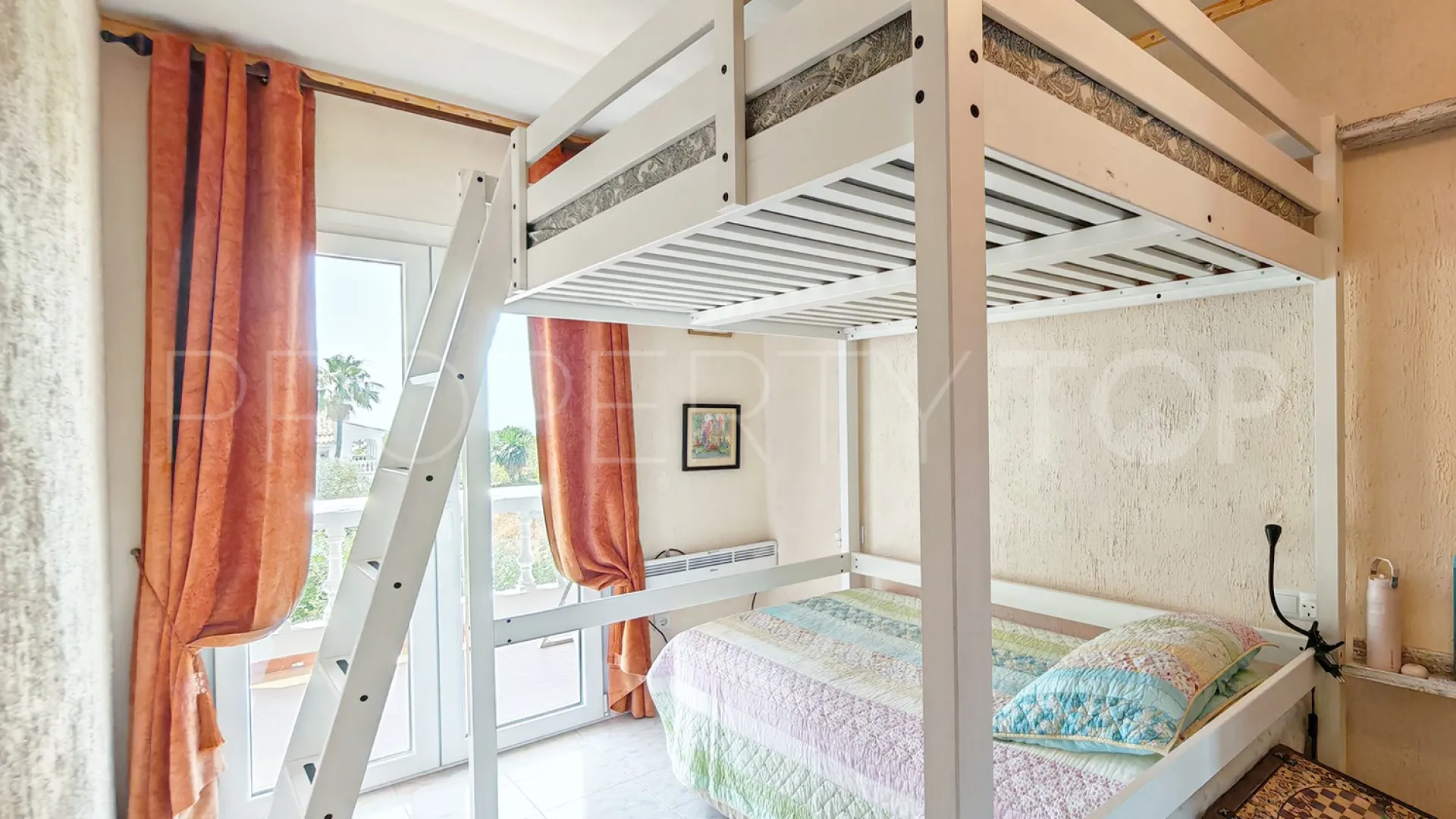 Villa for sale in Cala de Mijas with 3 bedrooms