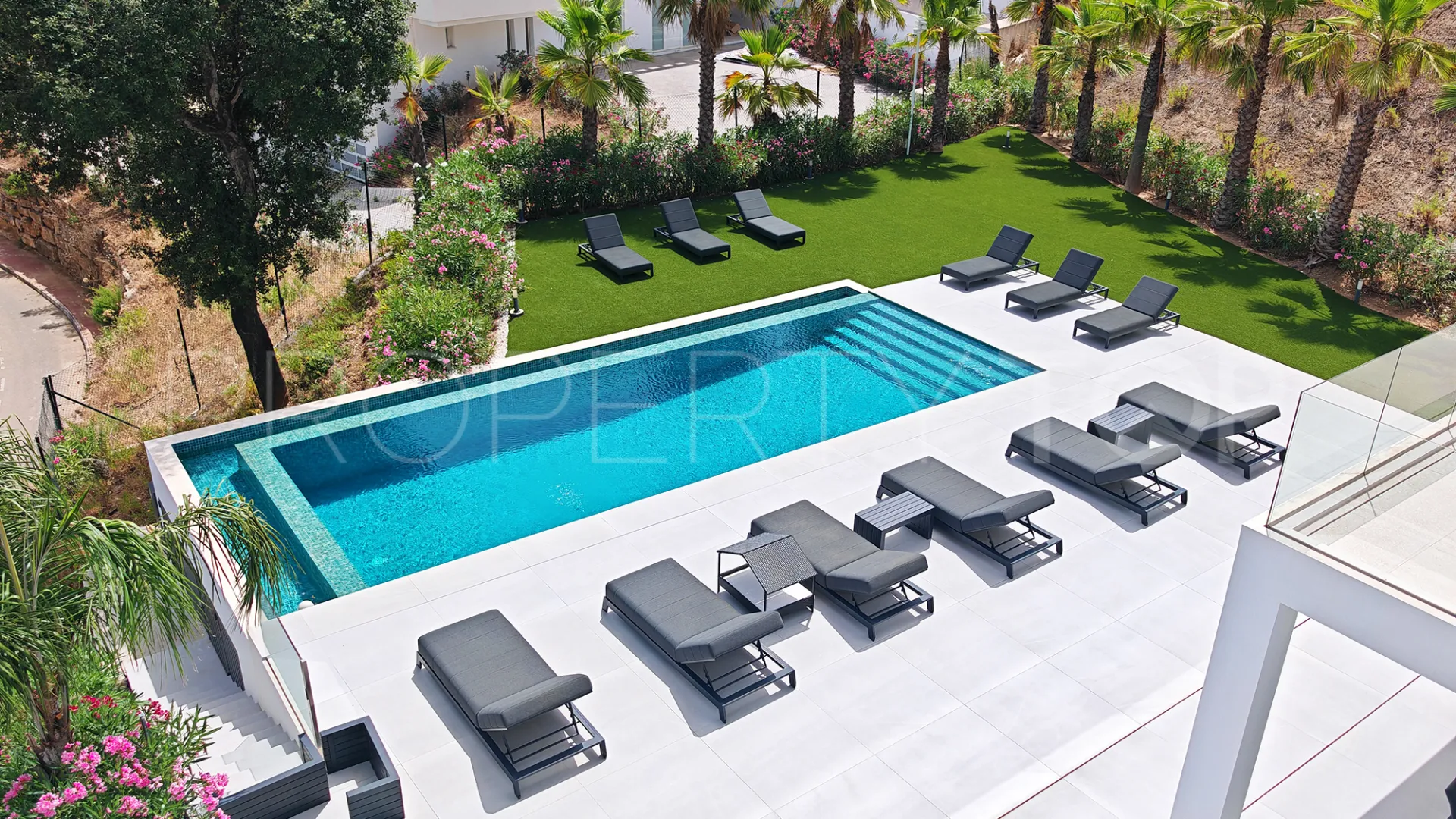Se vende villa de 4 dormitorios en La Mairena