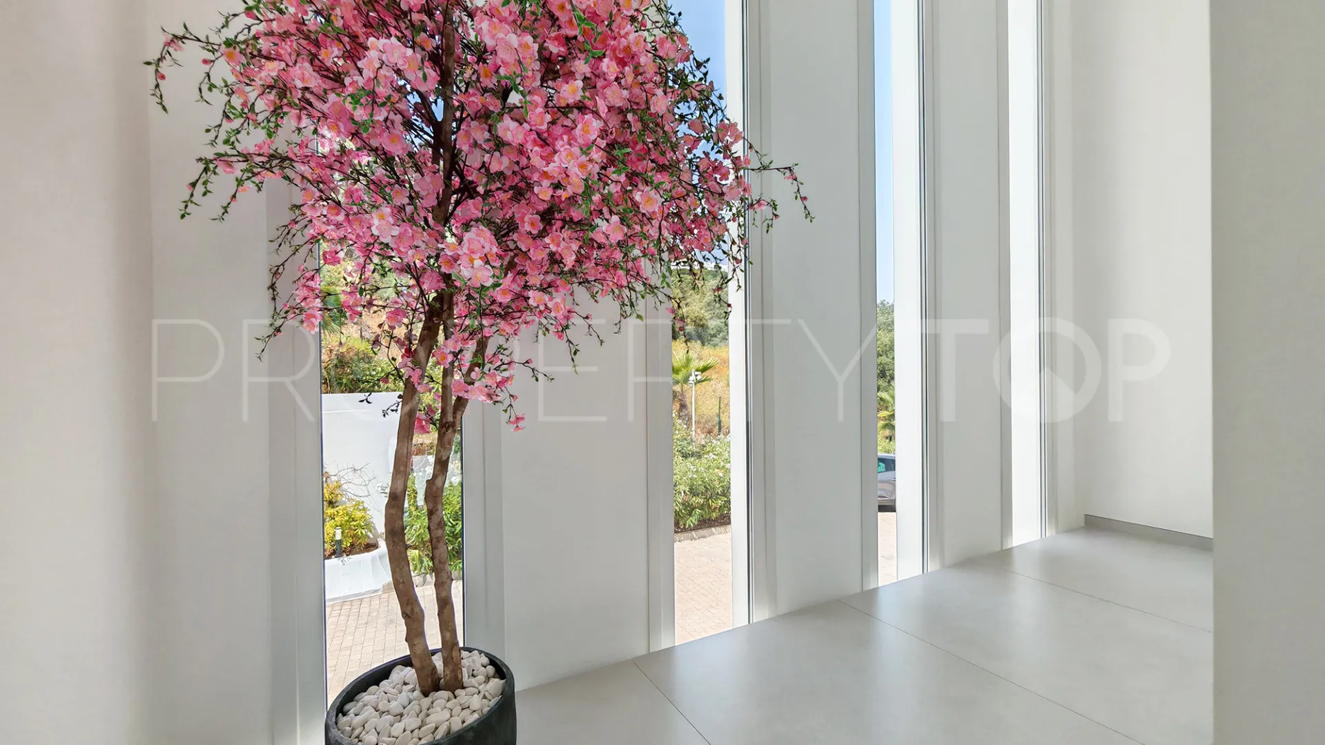 Se vende villa de 4 dormitorios en La Mairena