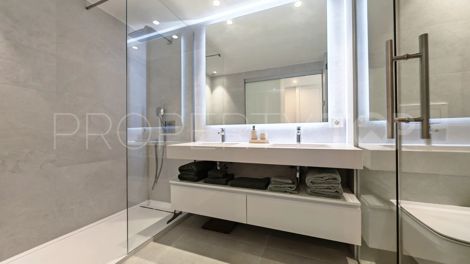 Selwo 3 bedrooms apartment for sale