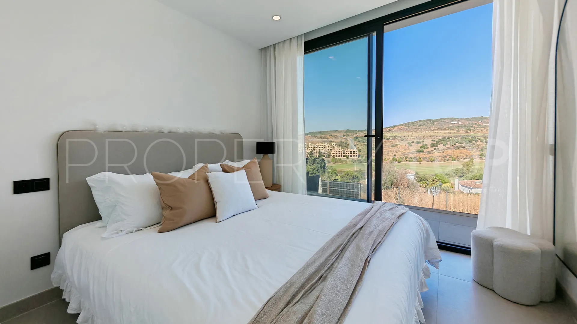 Villa en venta en Estepona