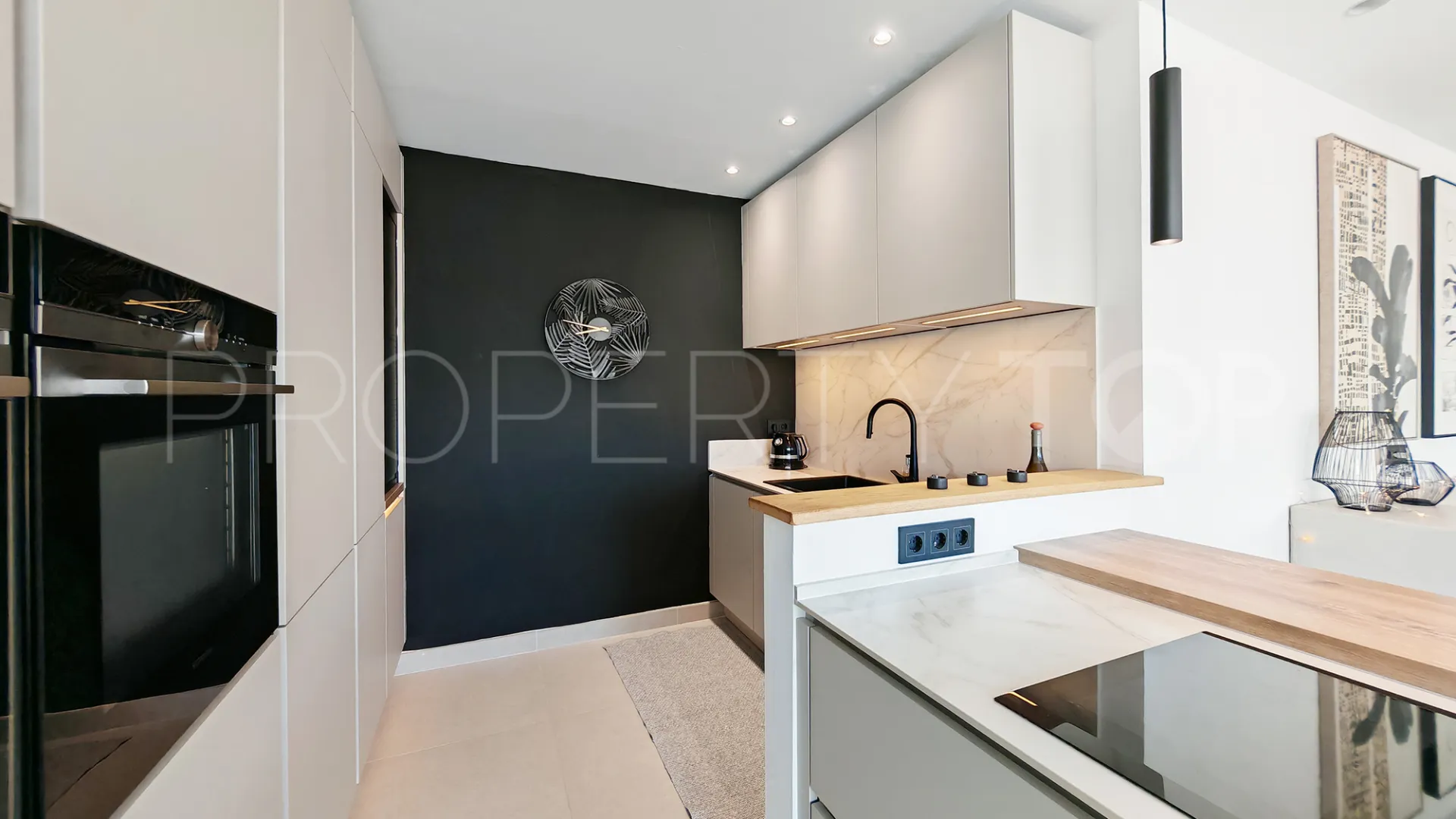 Villa en venta en Estepona