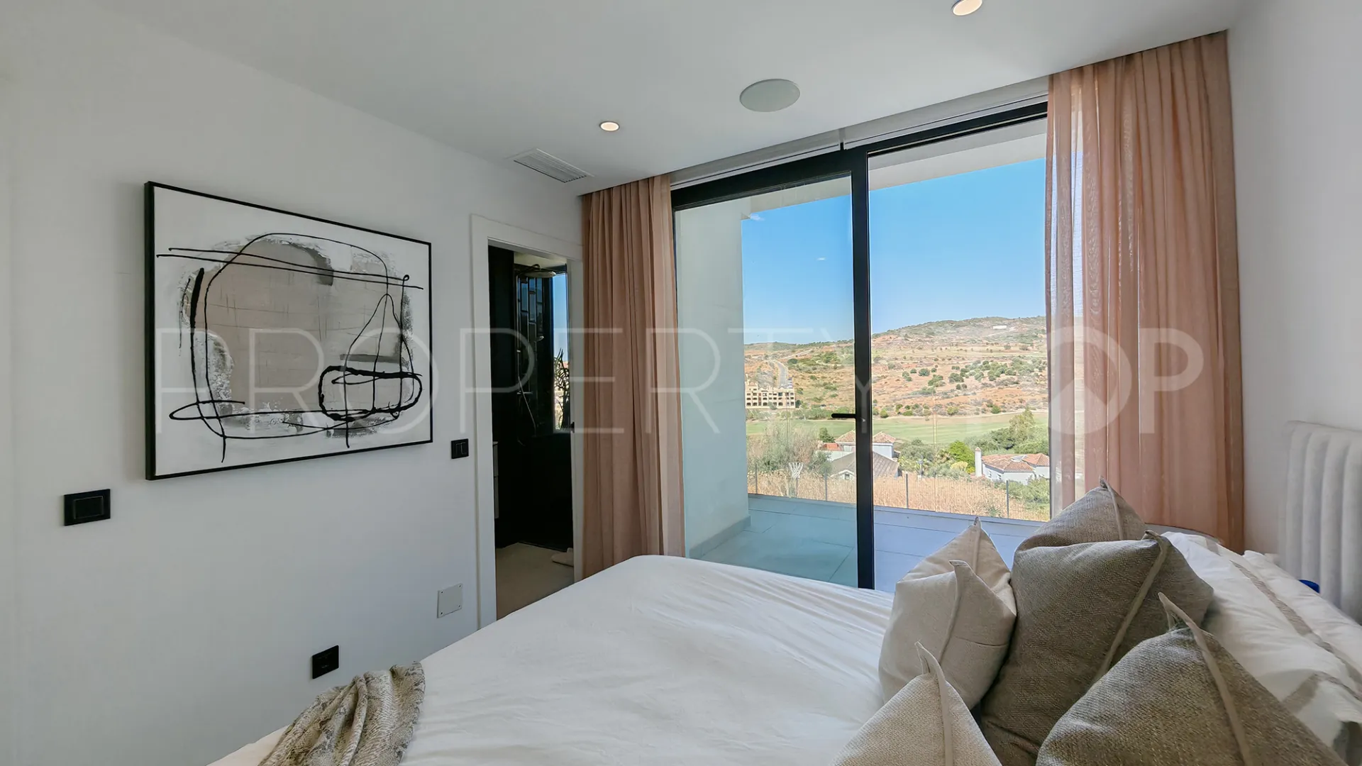 Villa en venta en Estepona