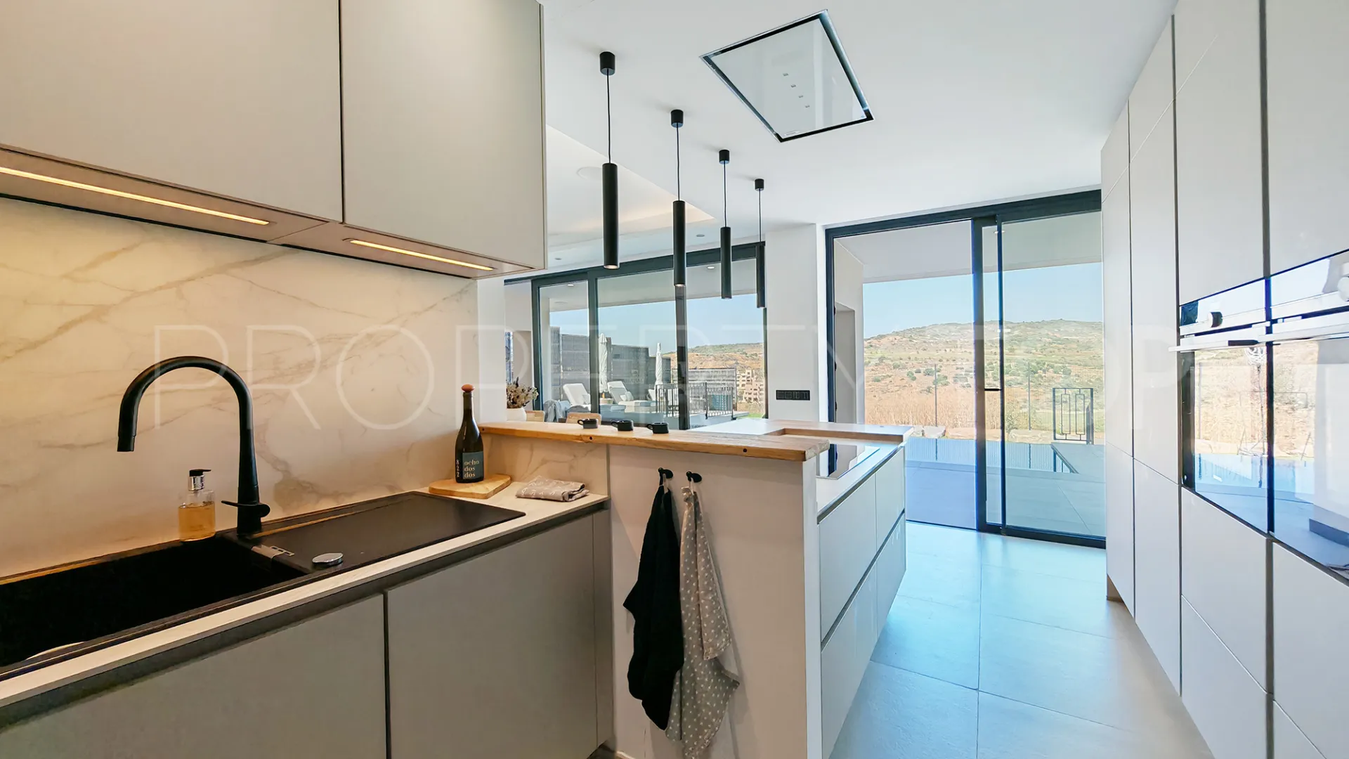 Villa en venta en Estepona