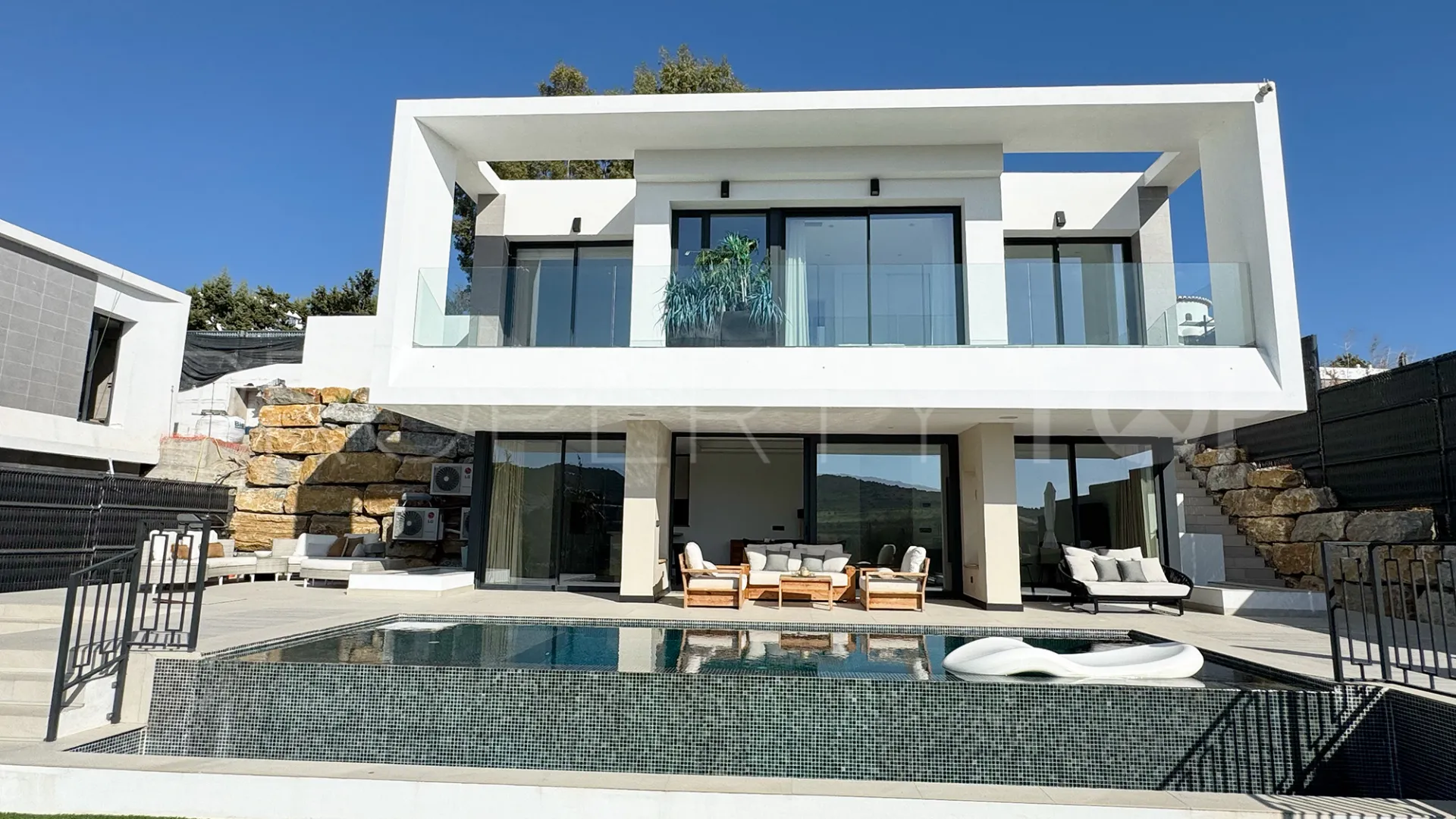 Villa en venta en Estepona