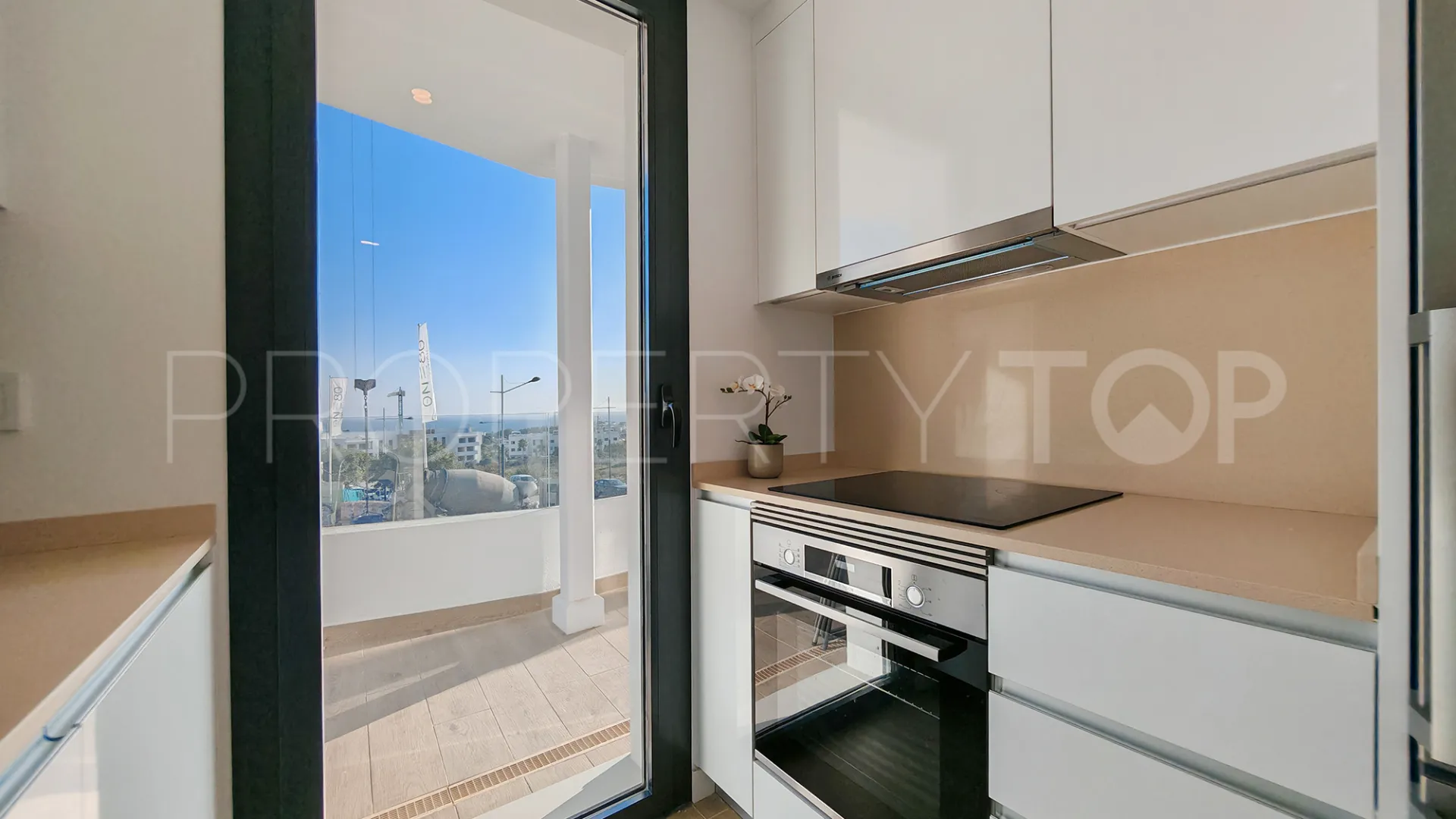 Estepona 2 bedrooms apartment for sale