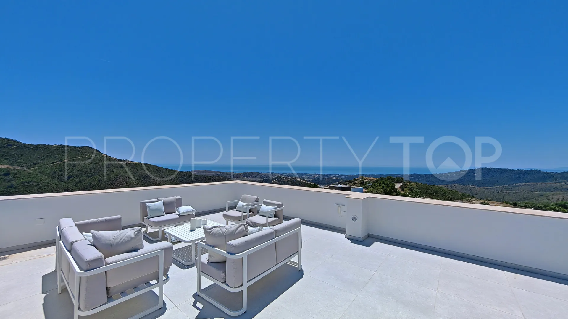 Monte Mayor villa for sale