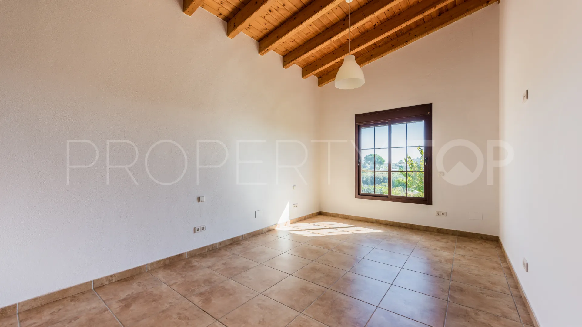 Comprar villa con 3 dormitorios en El Padron