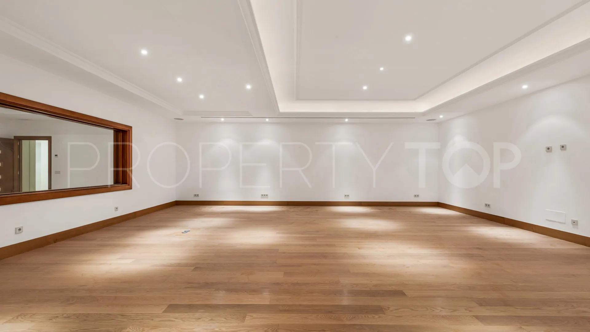 Villa a la venta en La Zagaleta con 10 dormitorios