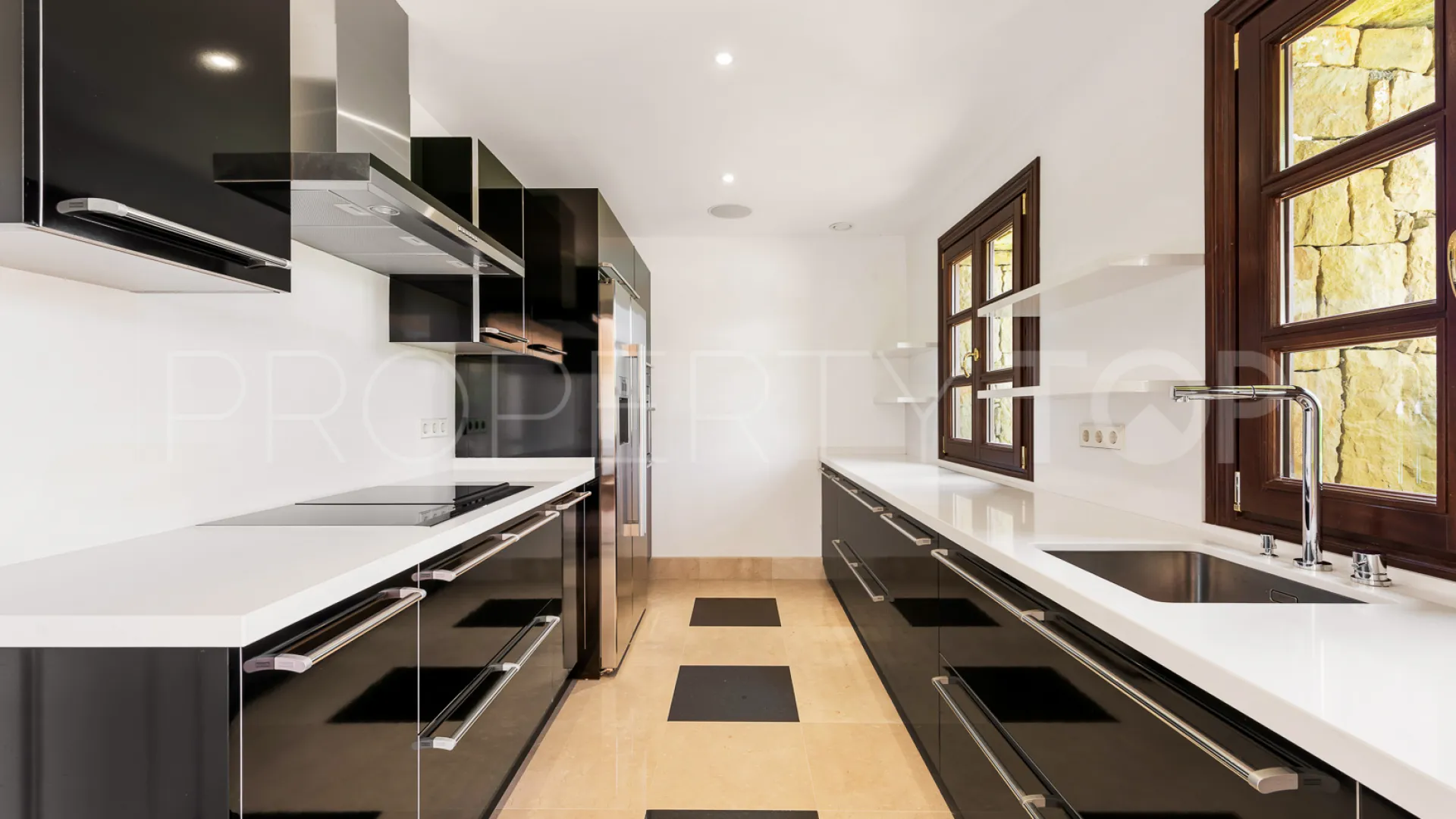 Villa a la venta en La Zagaleta con 10 dormitorios