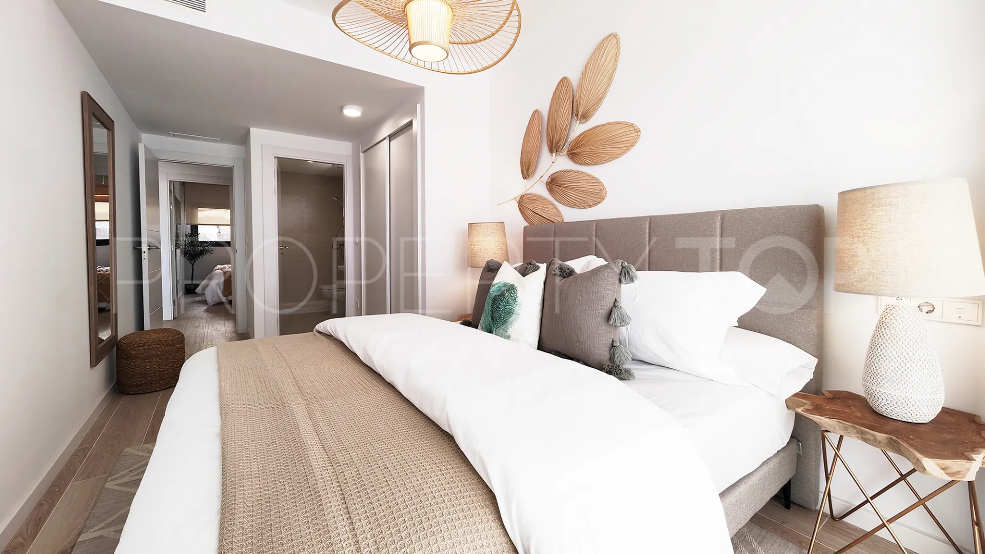 Comprar apartamento planta baja en Estepona de 3 dormitorios