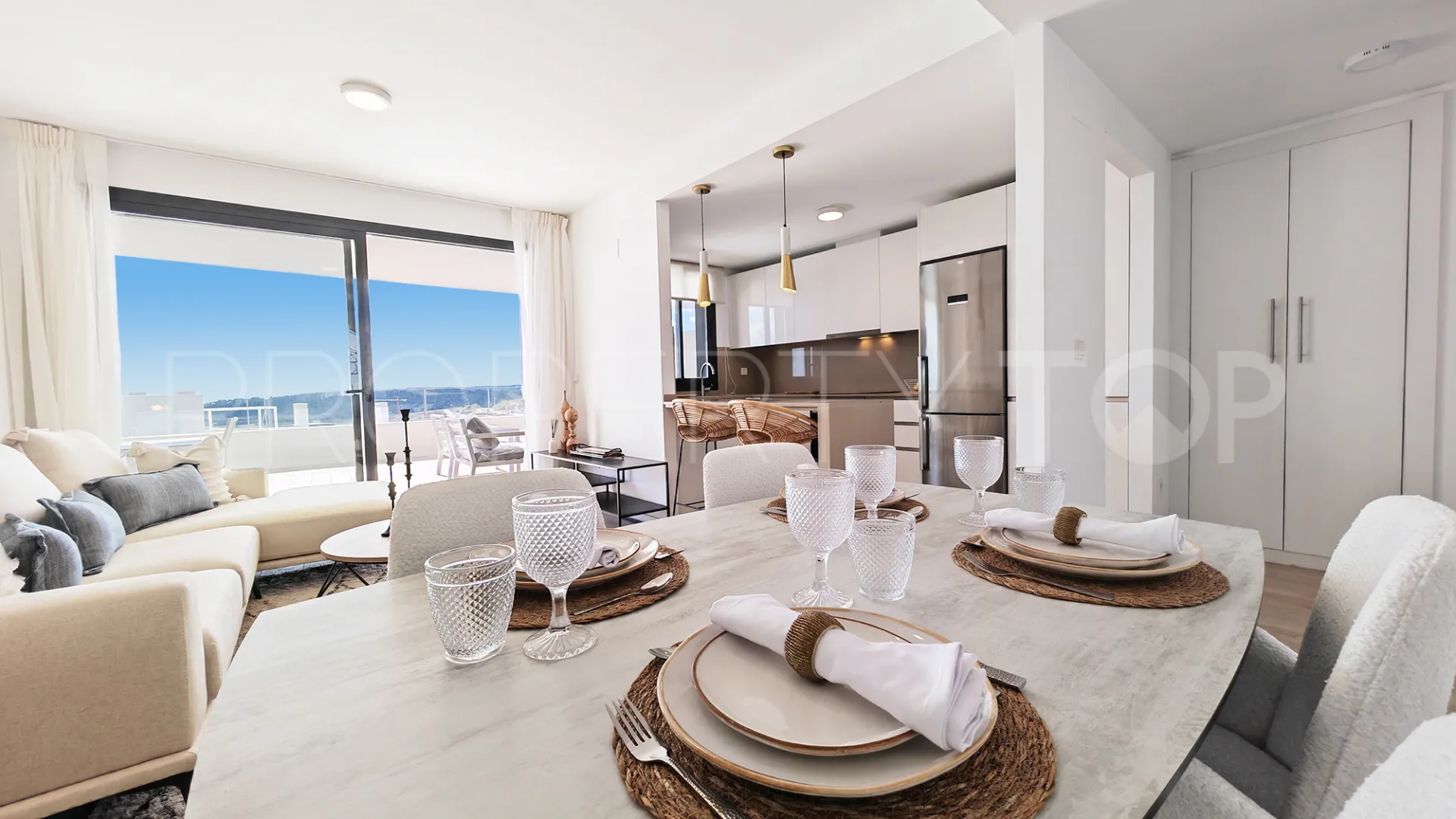 Comprar apartamento planta baja en Estepona de 3 dormitorios