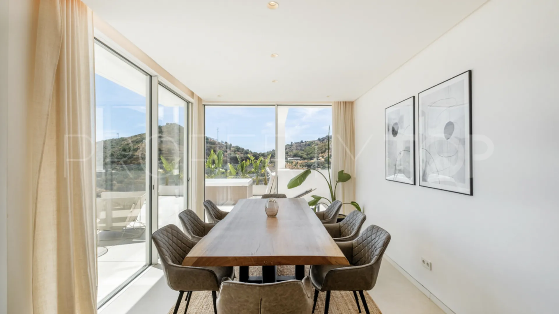 Penthouse for sale in Palo Alto with 3 bedrooms