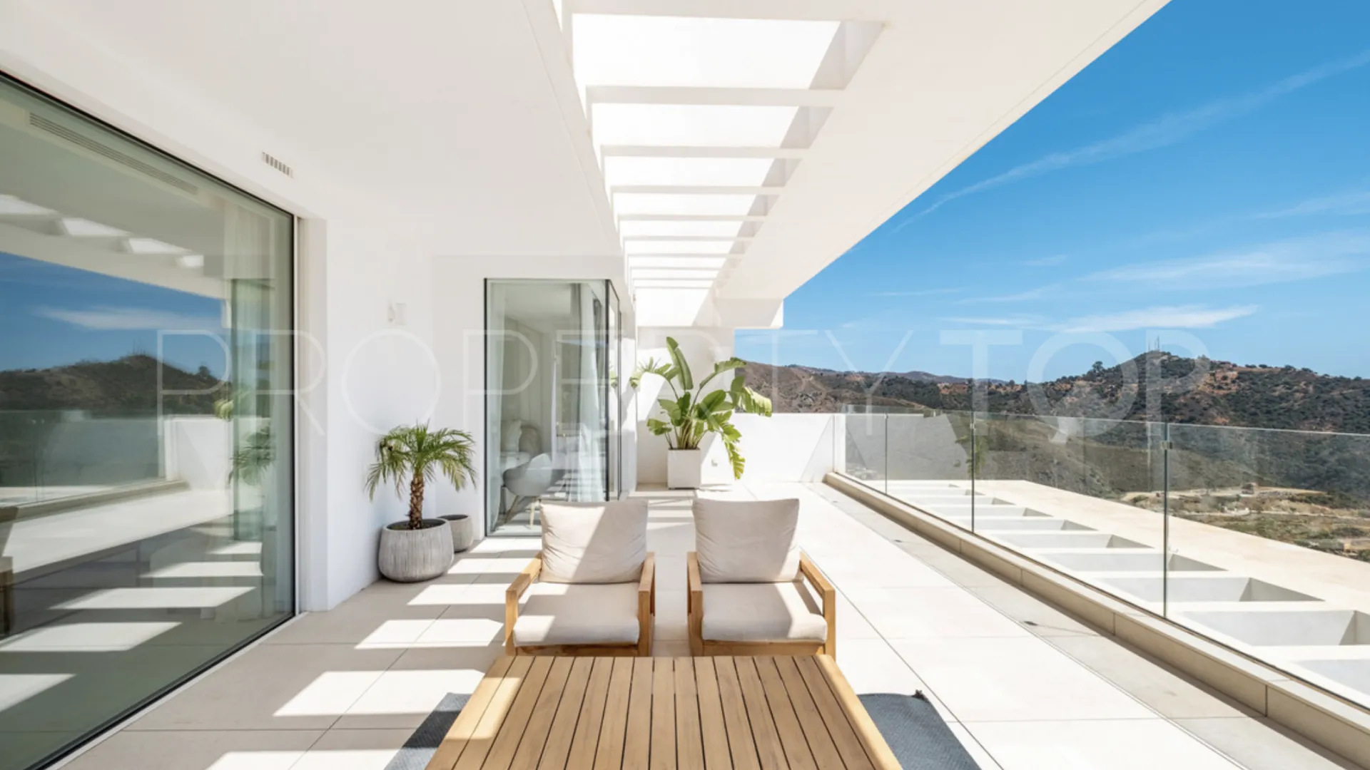 Penthouse for sale in Palo Alto with 3 bedrooms