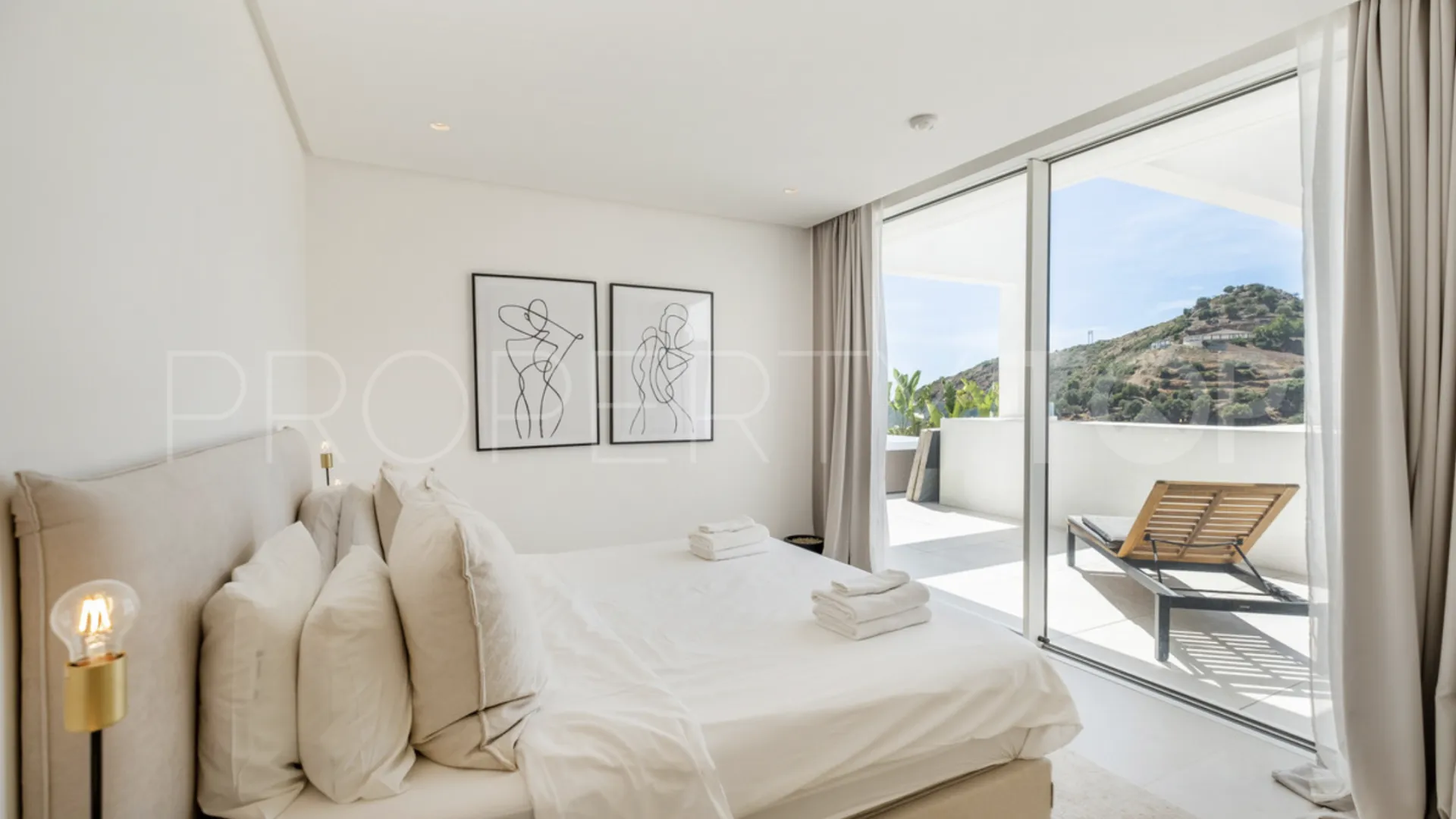 Penthouse for sale in Palo Alto with 3 bedrooms