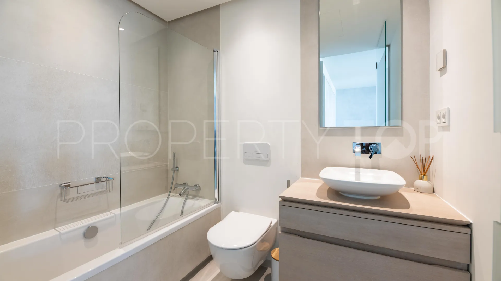 Apartamento en venta en 9 Lions Residences