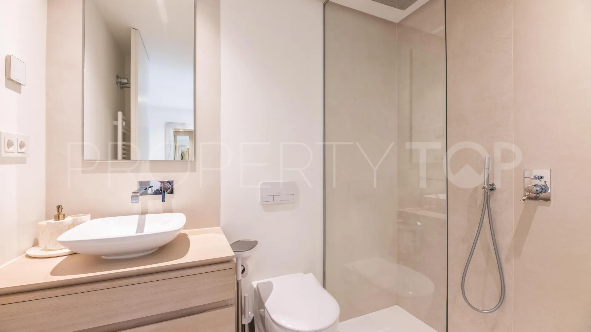 Apartamento en venta en 9 Lions Residences