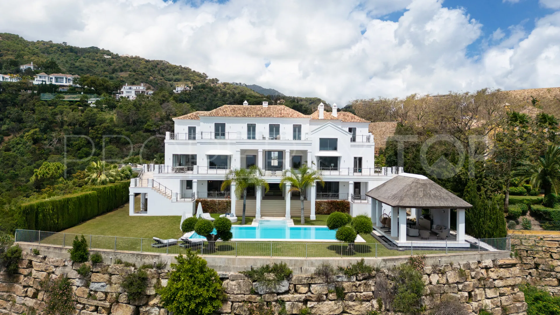 For sale villa with 5 bedrooms in El Madroñal