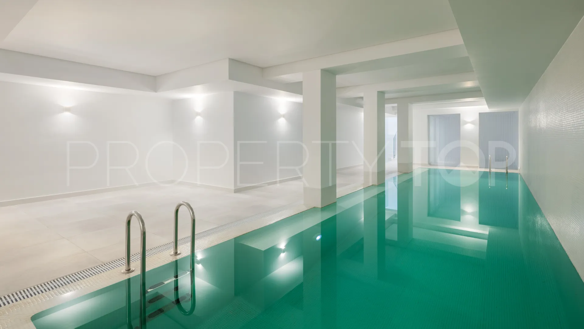 For sale villa with 5 bedrooms in El Madroñal