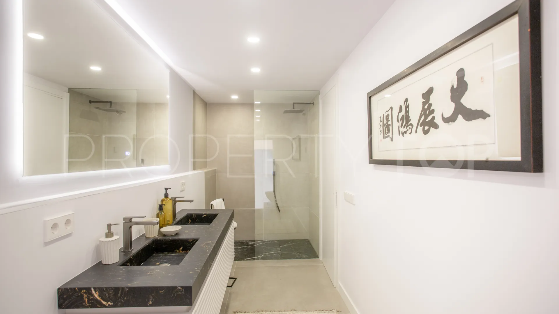 Villa en venta en Nagüeles