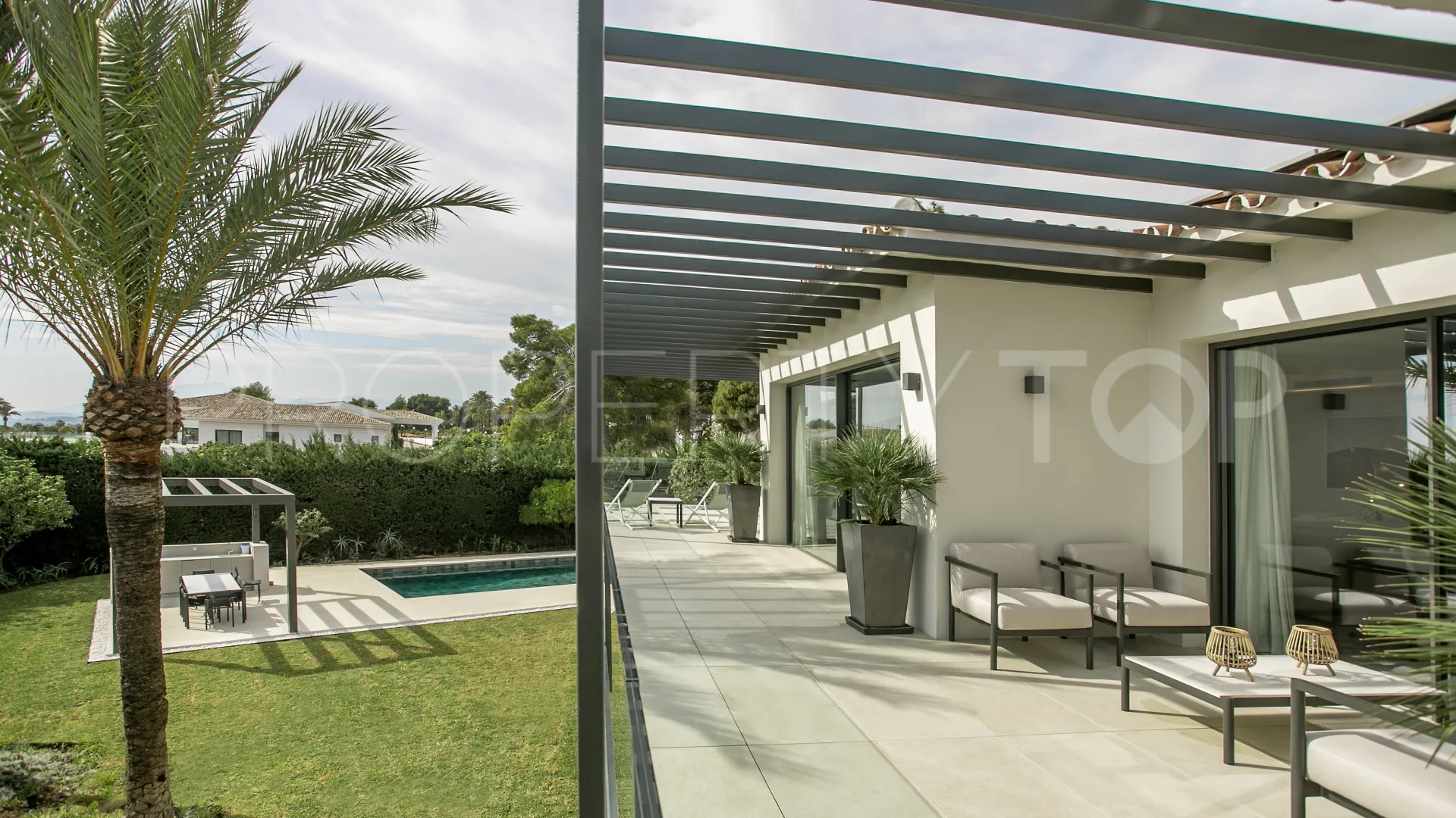 Villa en venta en Nagüeles