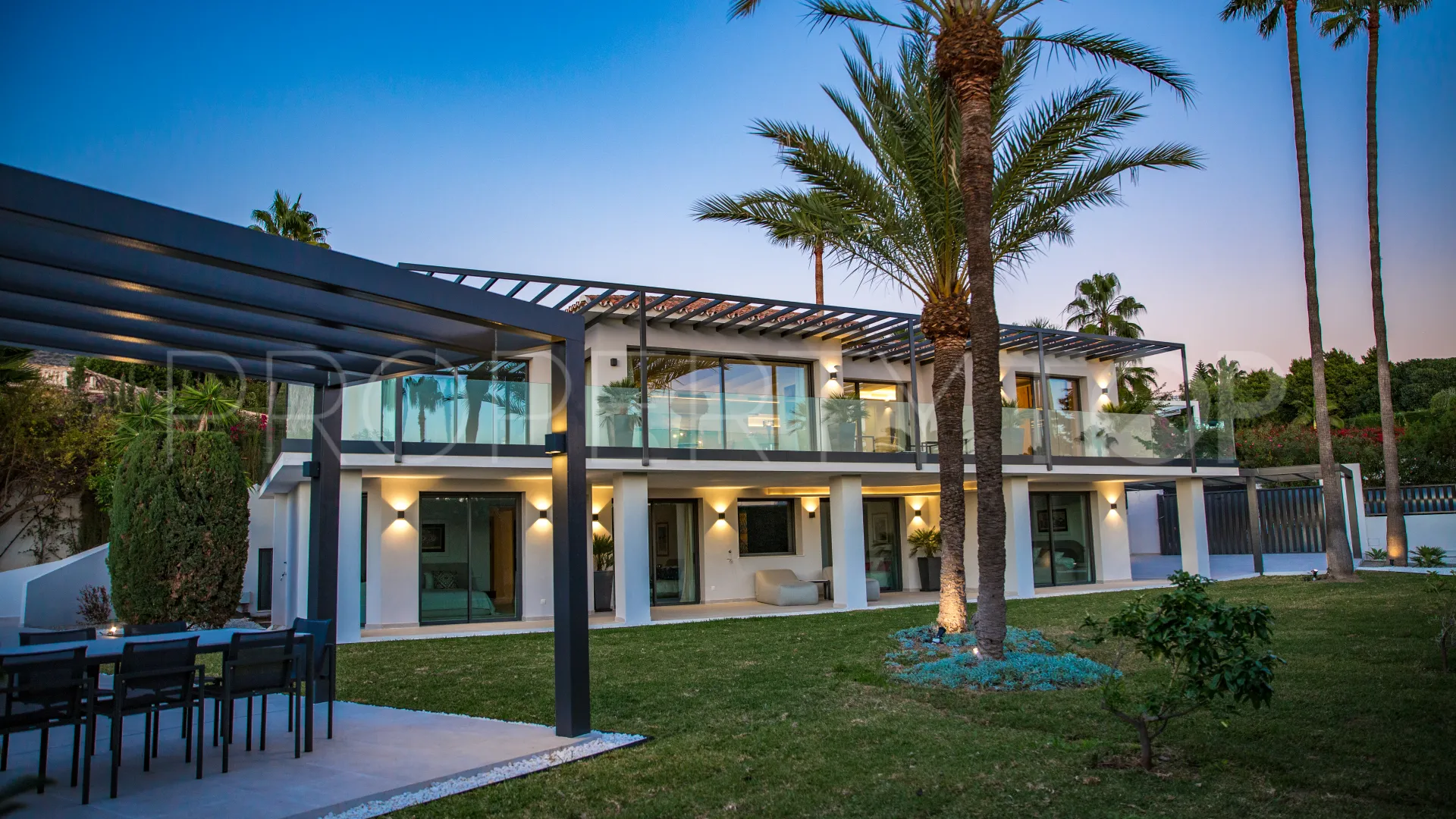Villa en venta en Nagüeles